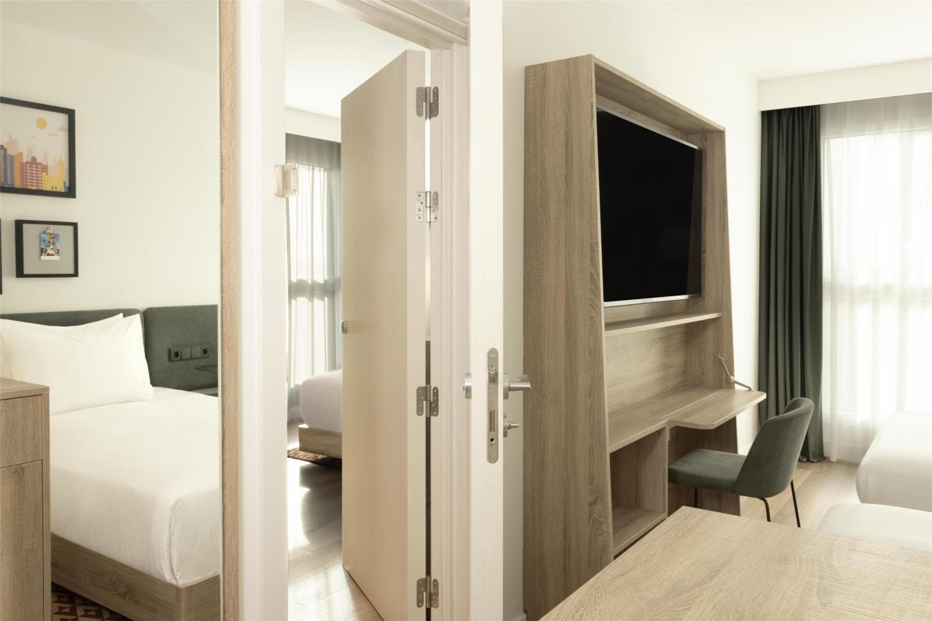 Family Connecting Rooms