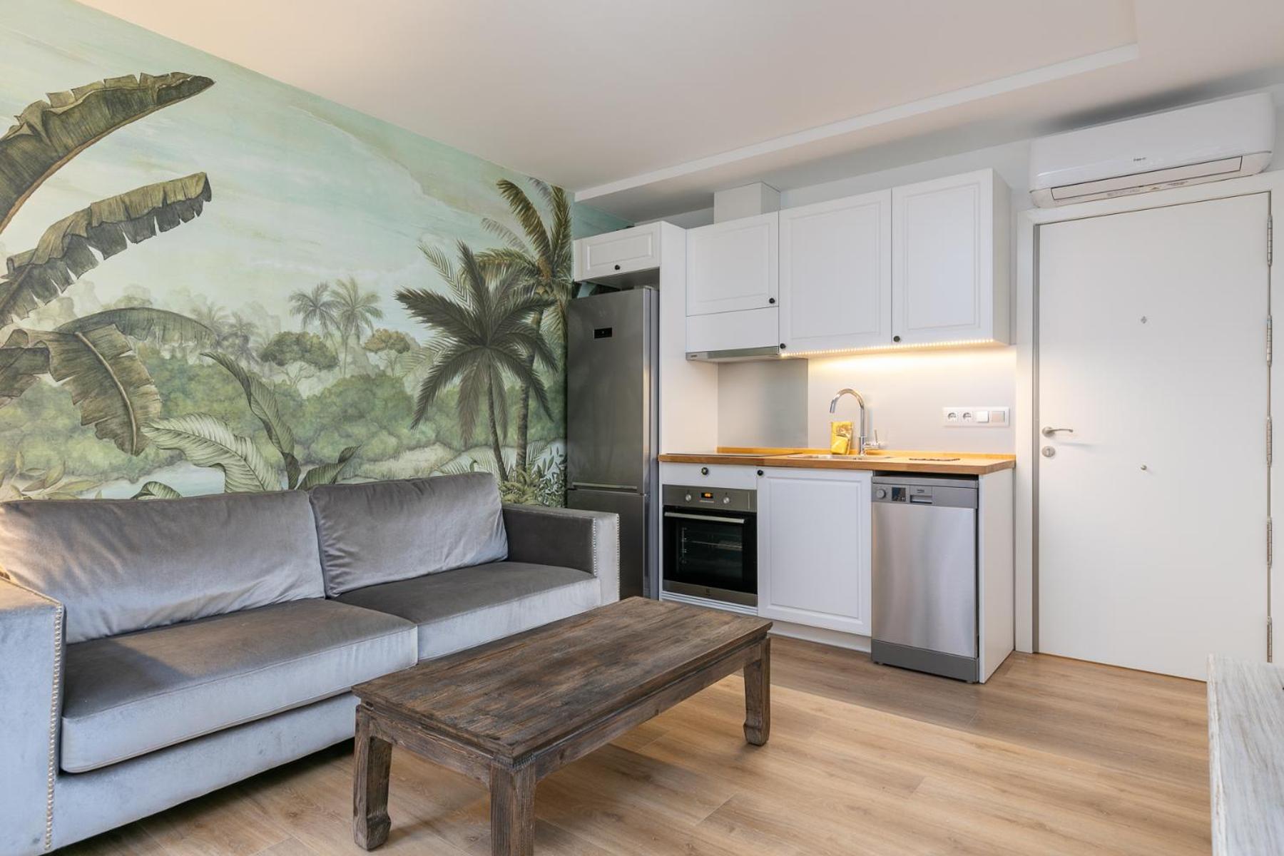 One-Bedroom Apartment