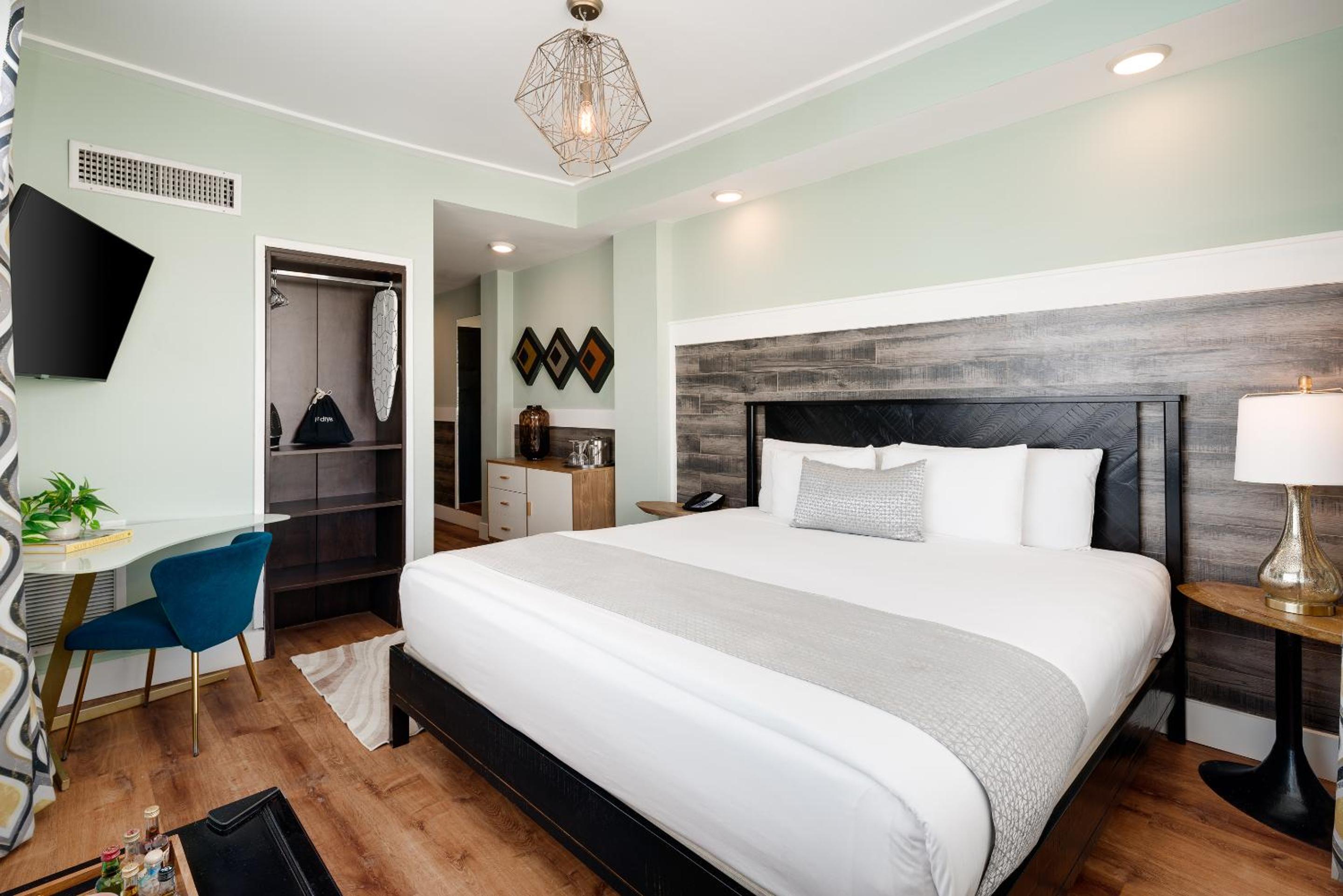 King Bedroom Rooftop Terrace