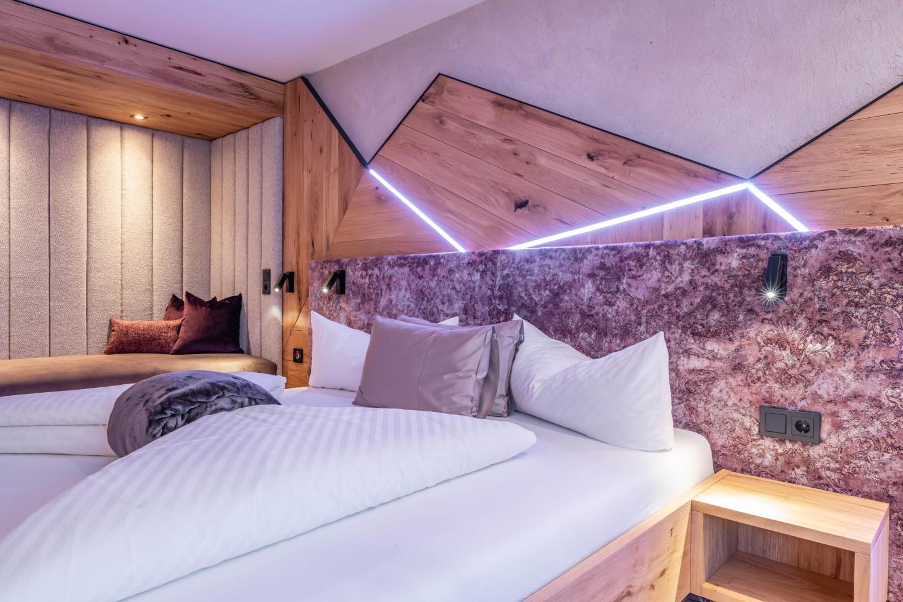 Deluxe Double Room with Extra Bed