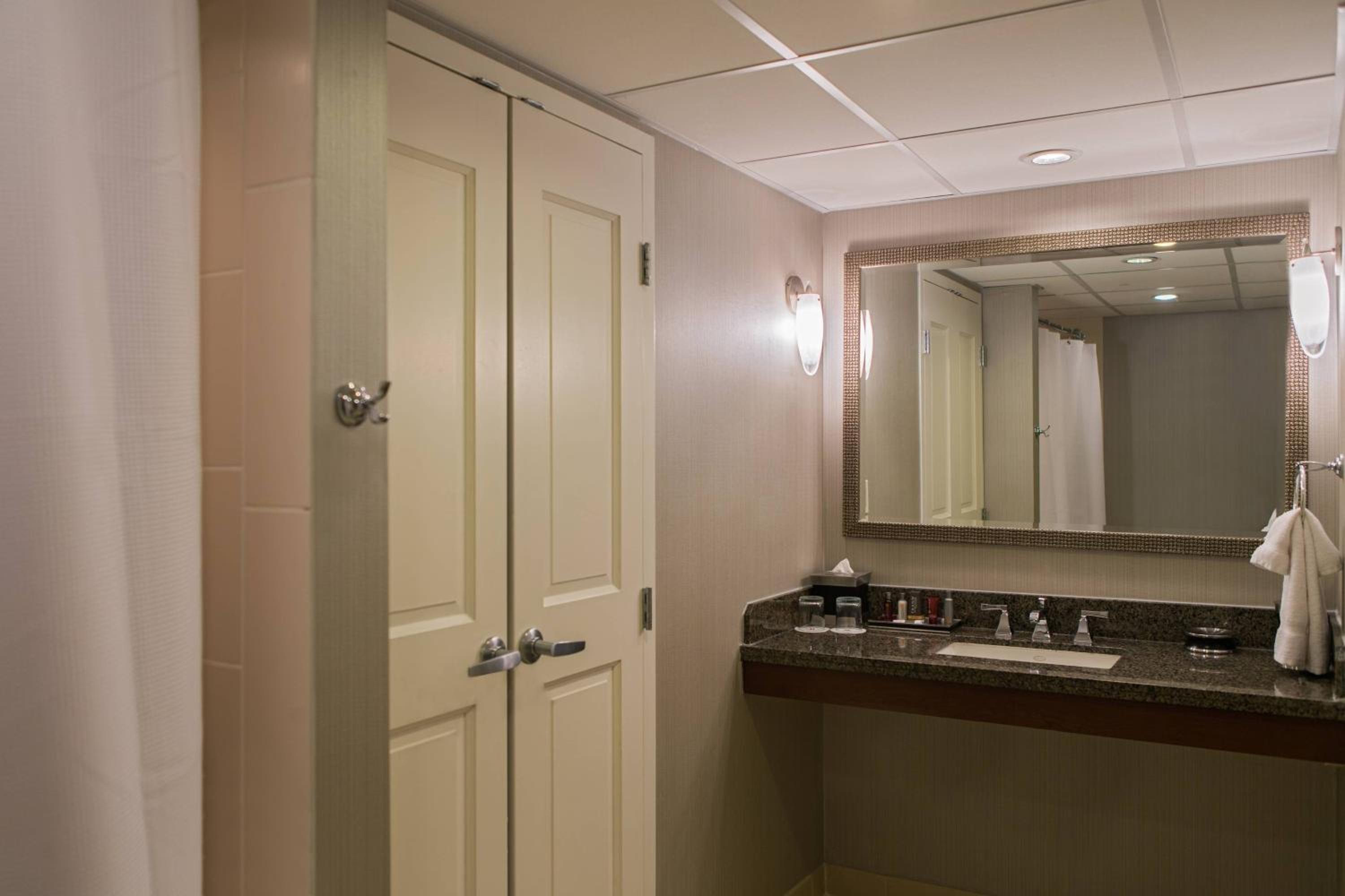 Concierge King Room with Lounge Access