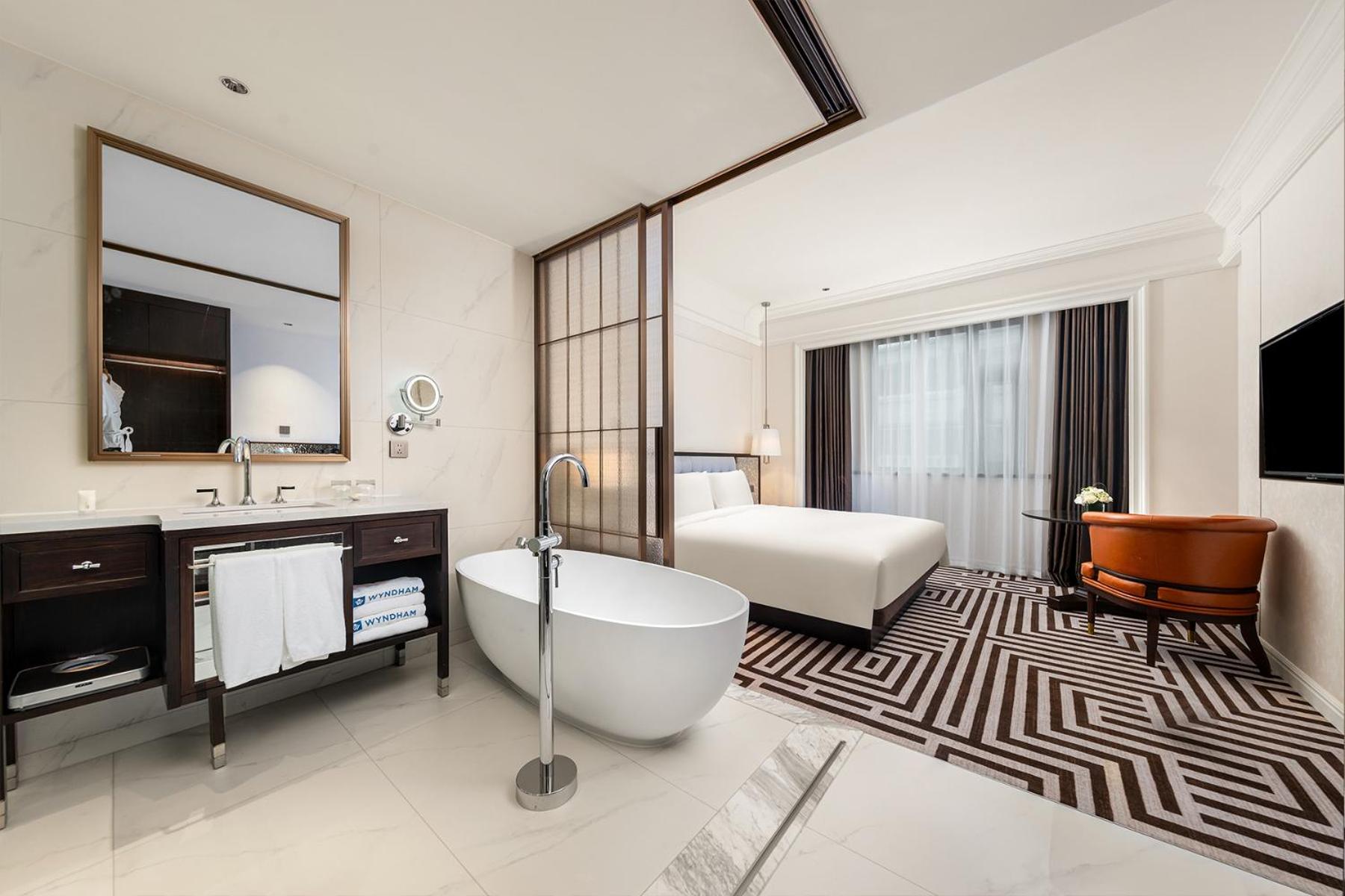 Luxury King Room - Non Smoking