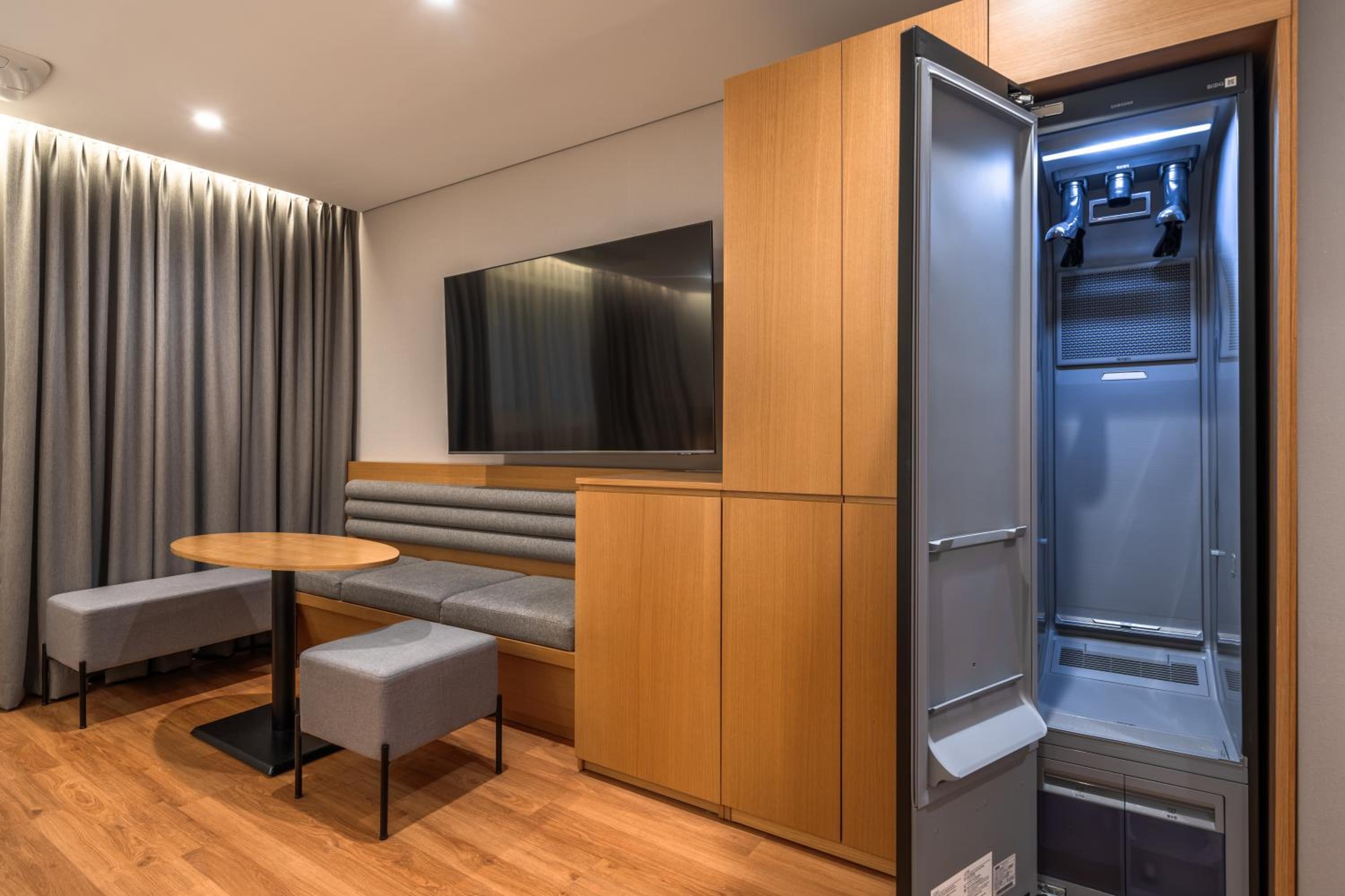 Family Room with Shower