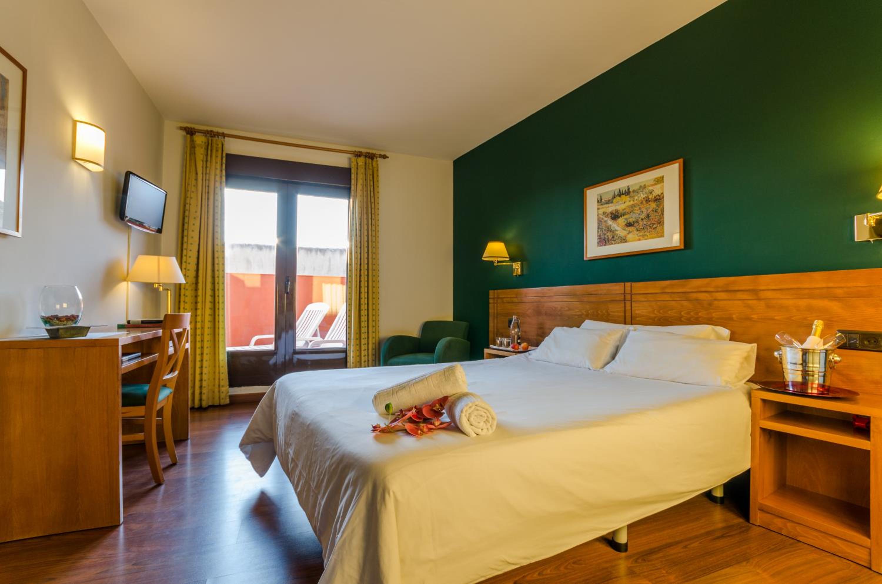 Double or Twin Room with Cathedral View