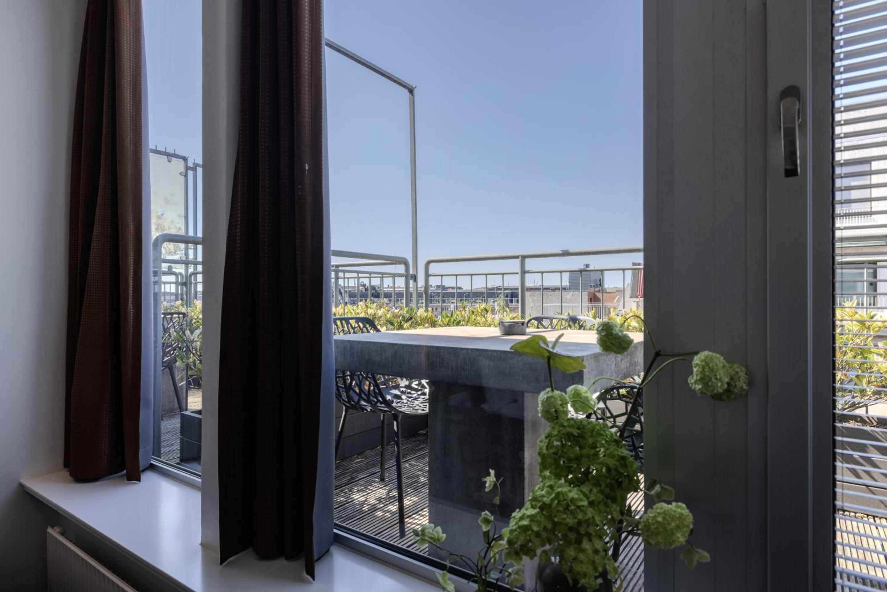 Executive King Deluxe with Lounge Access