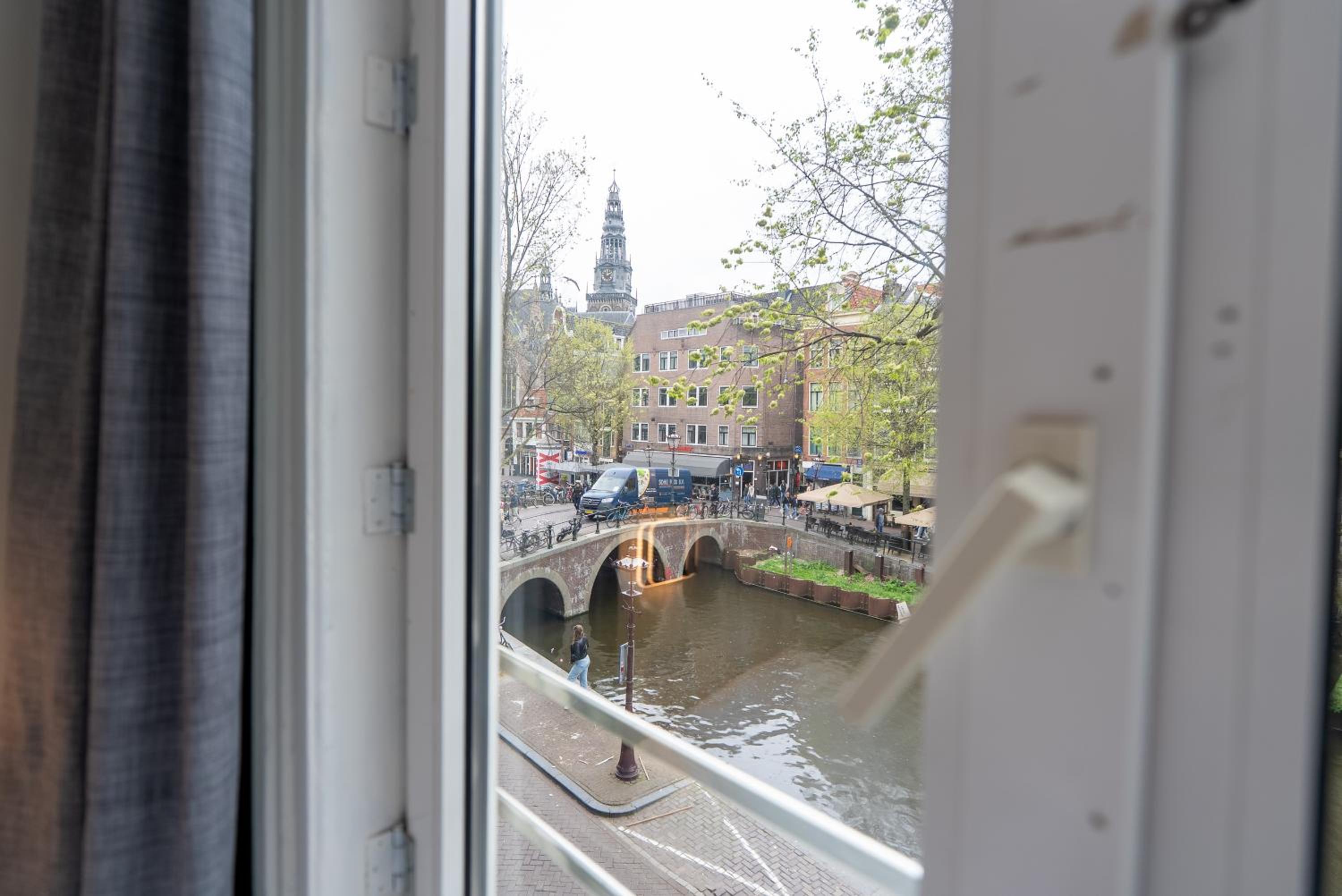 Twin Canal View with Private Bathroom