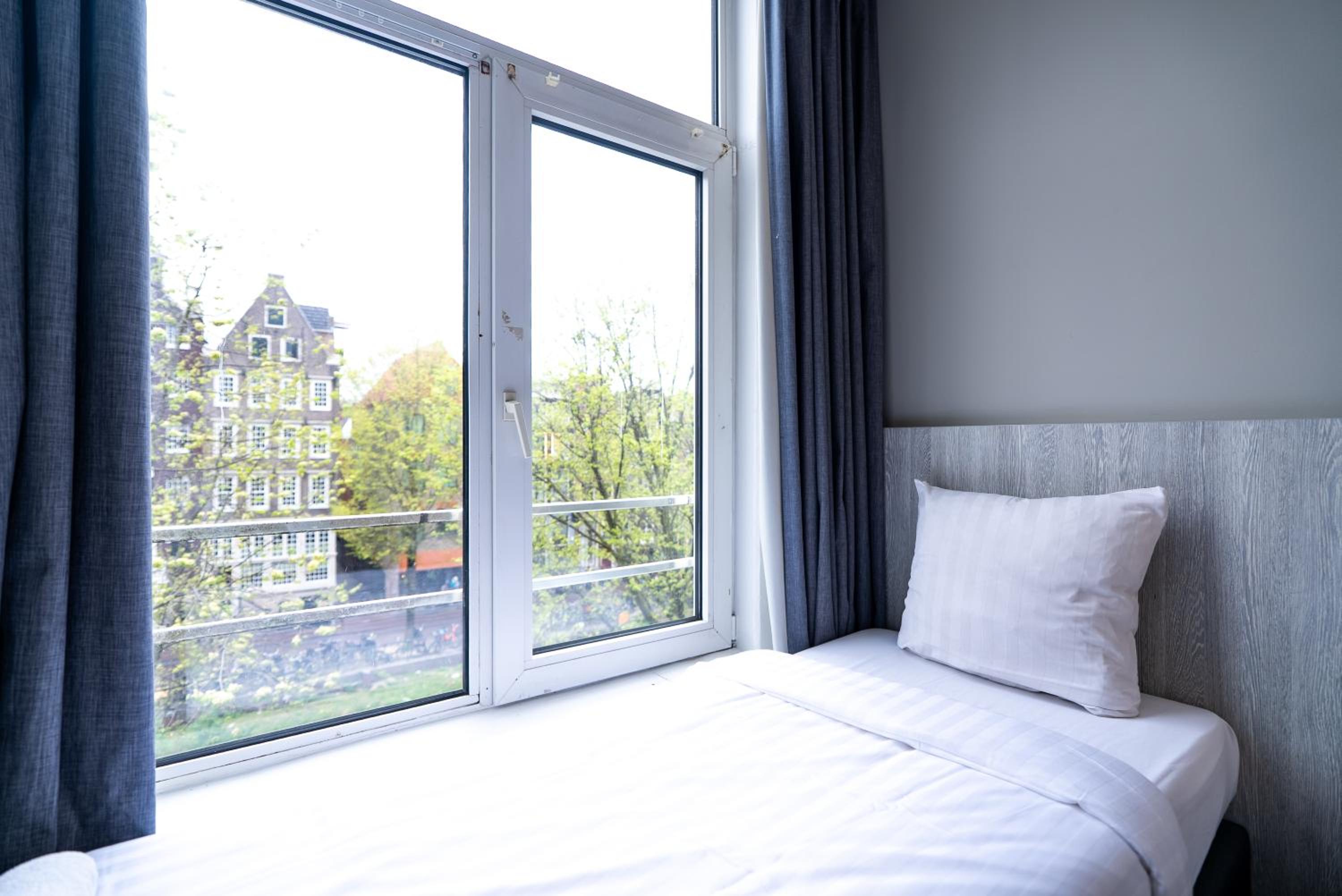 Twin Canal View with Private Bathroom