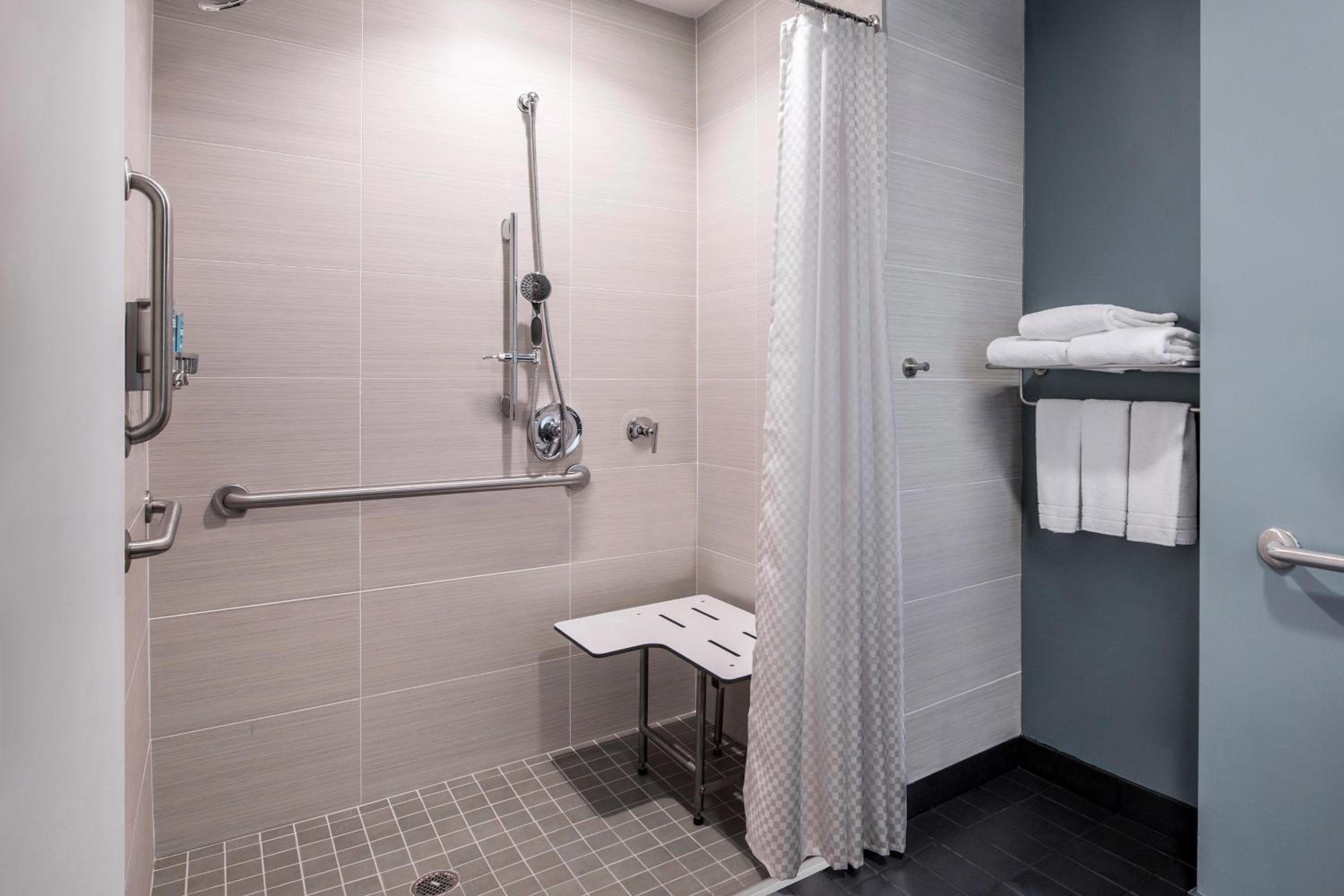 Aloft, 1 King Bed, Guest room, 1 King (Hearing Accessible)