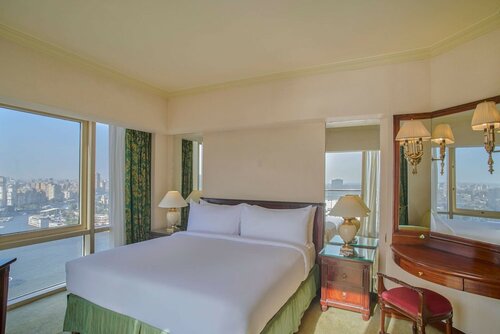 Room, 1 King Bed, Corner в Hilton Cairo Grand Nile