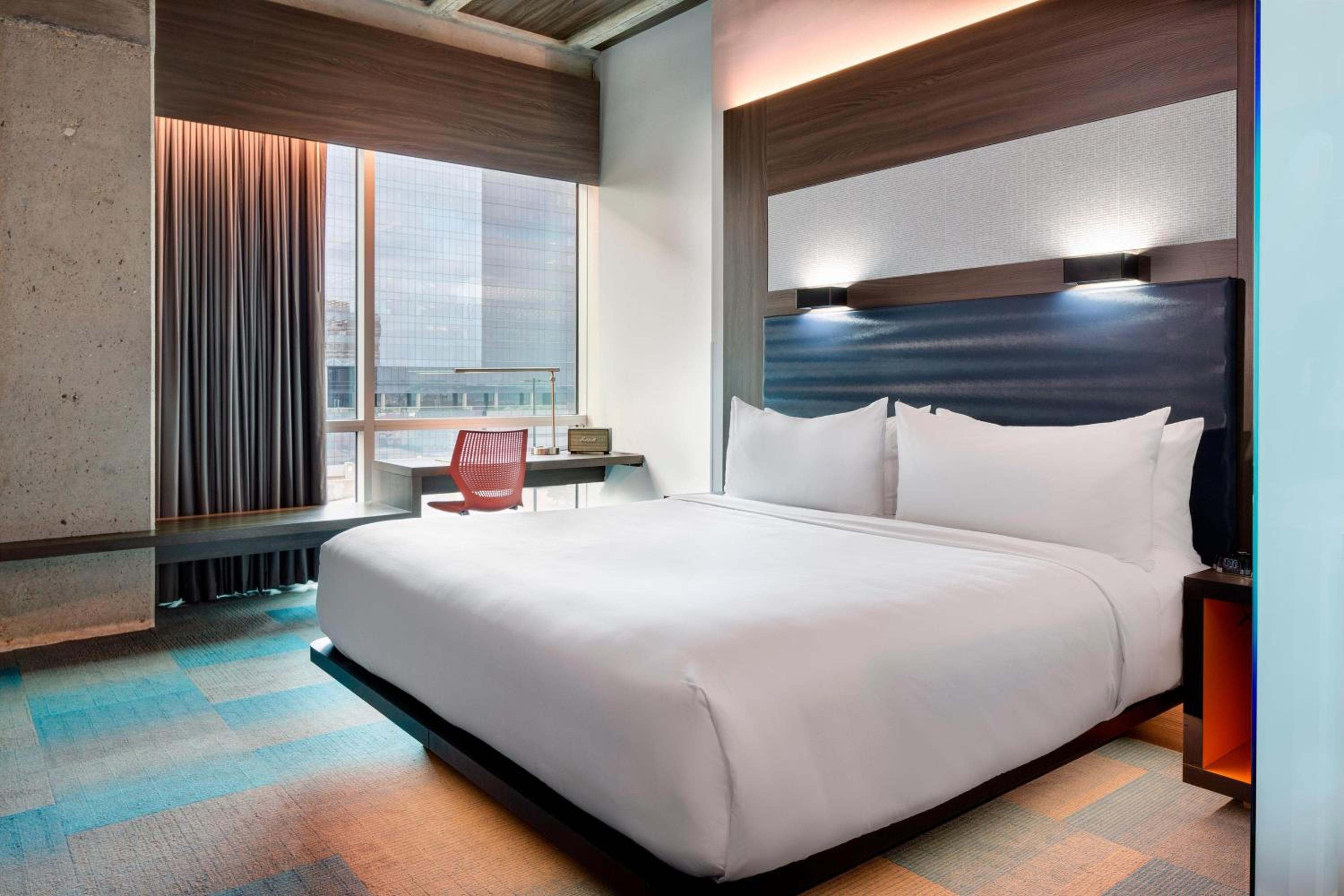 Aloft King Room - Mobility Accessible with Tub