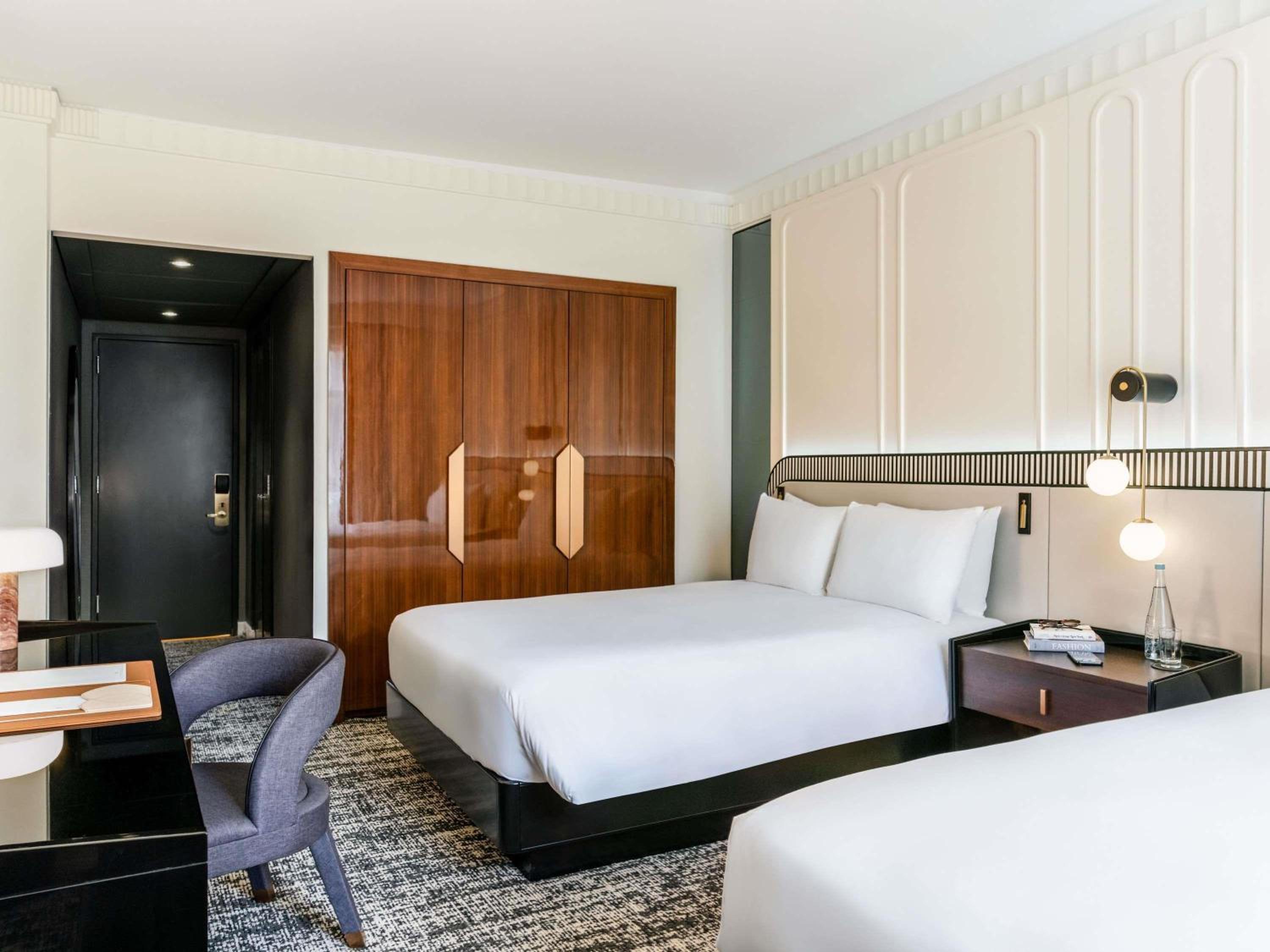 Luxury Queen Room with Two Queen Beds and City View