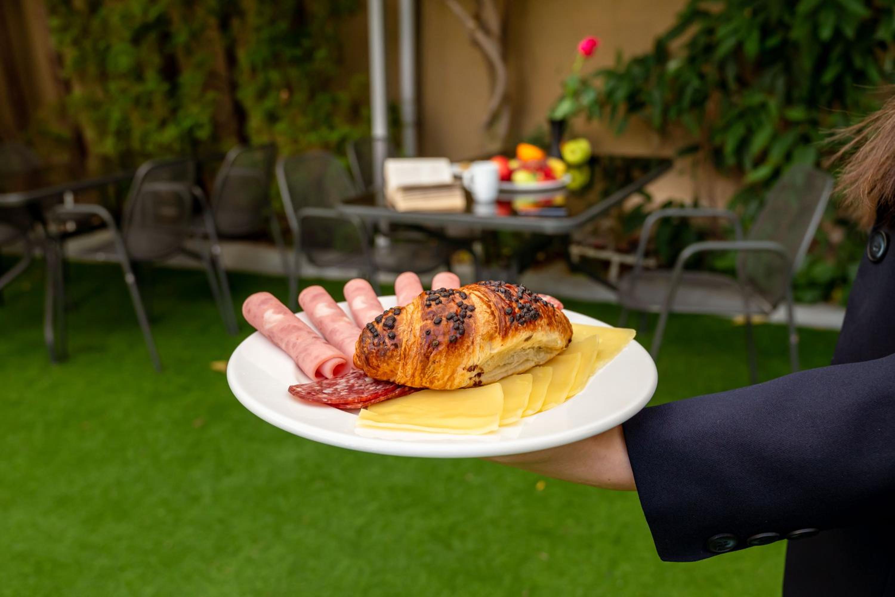 Double Room with Free Underground Parking