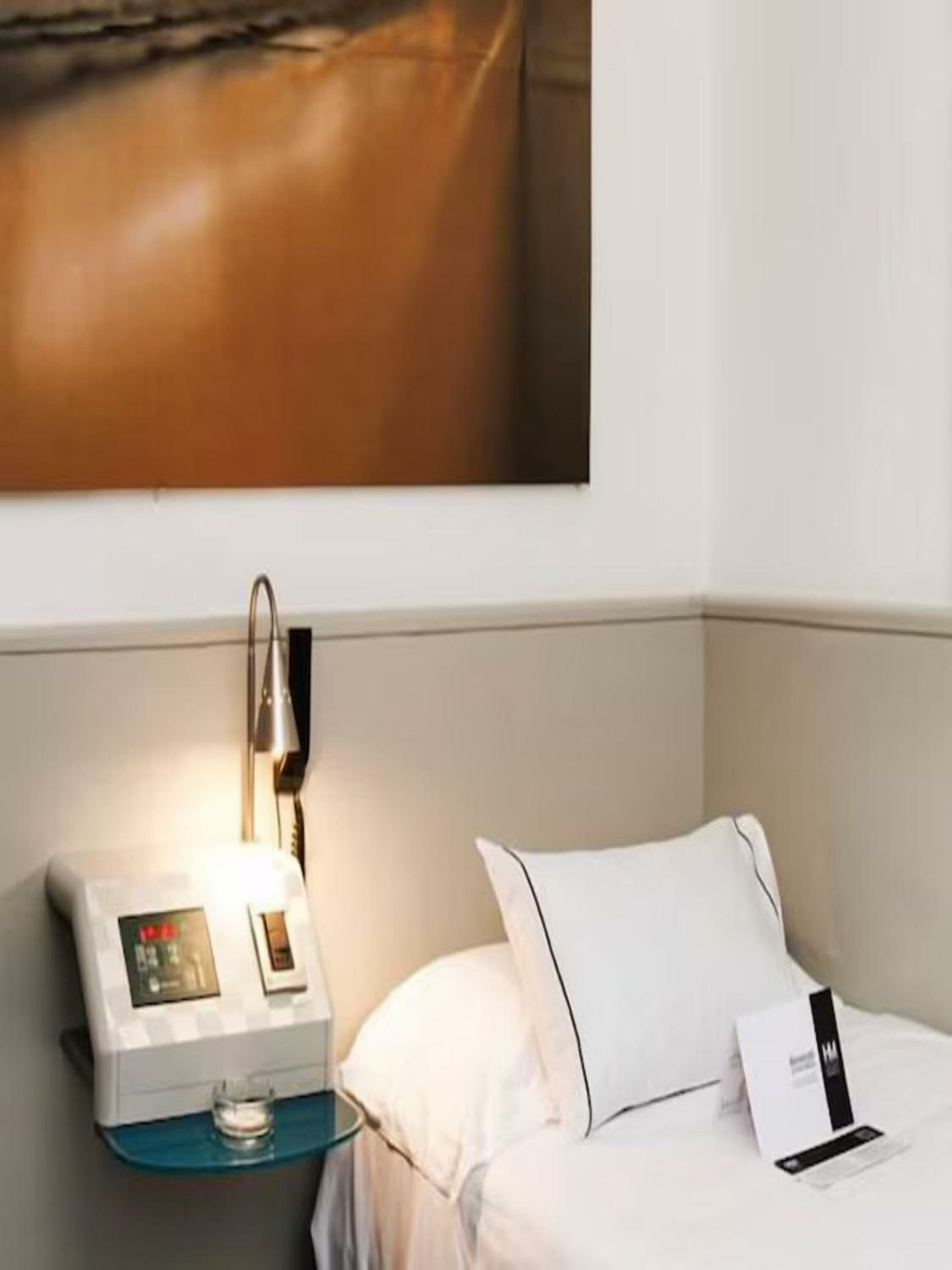 Small Single Room - Non-Smoking