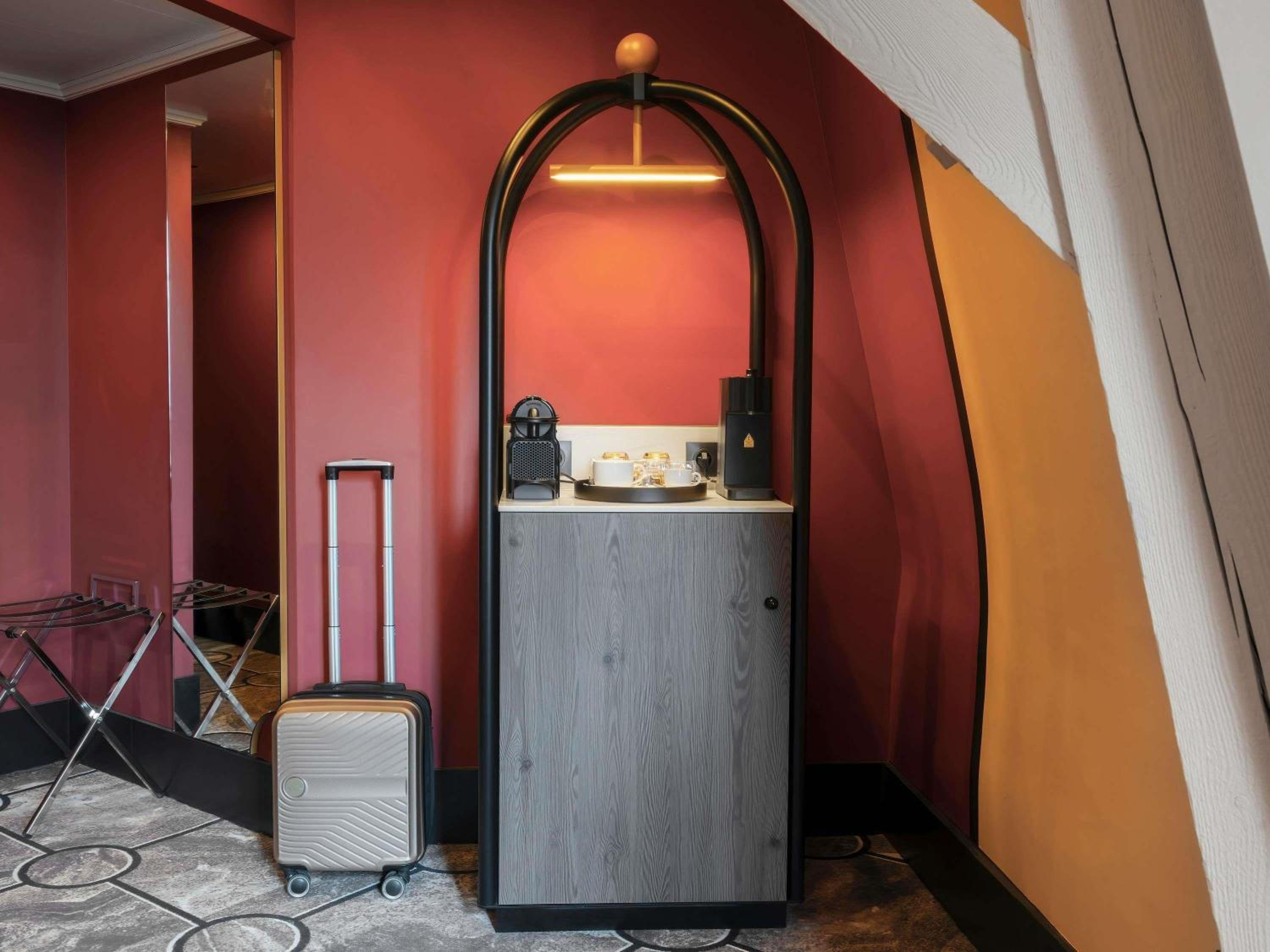 Deluxe Room with King Bed