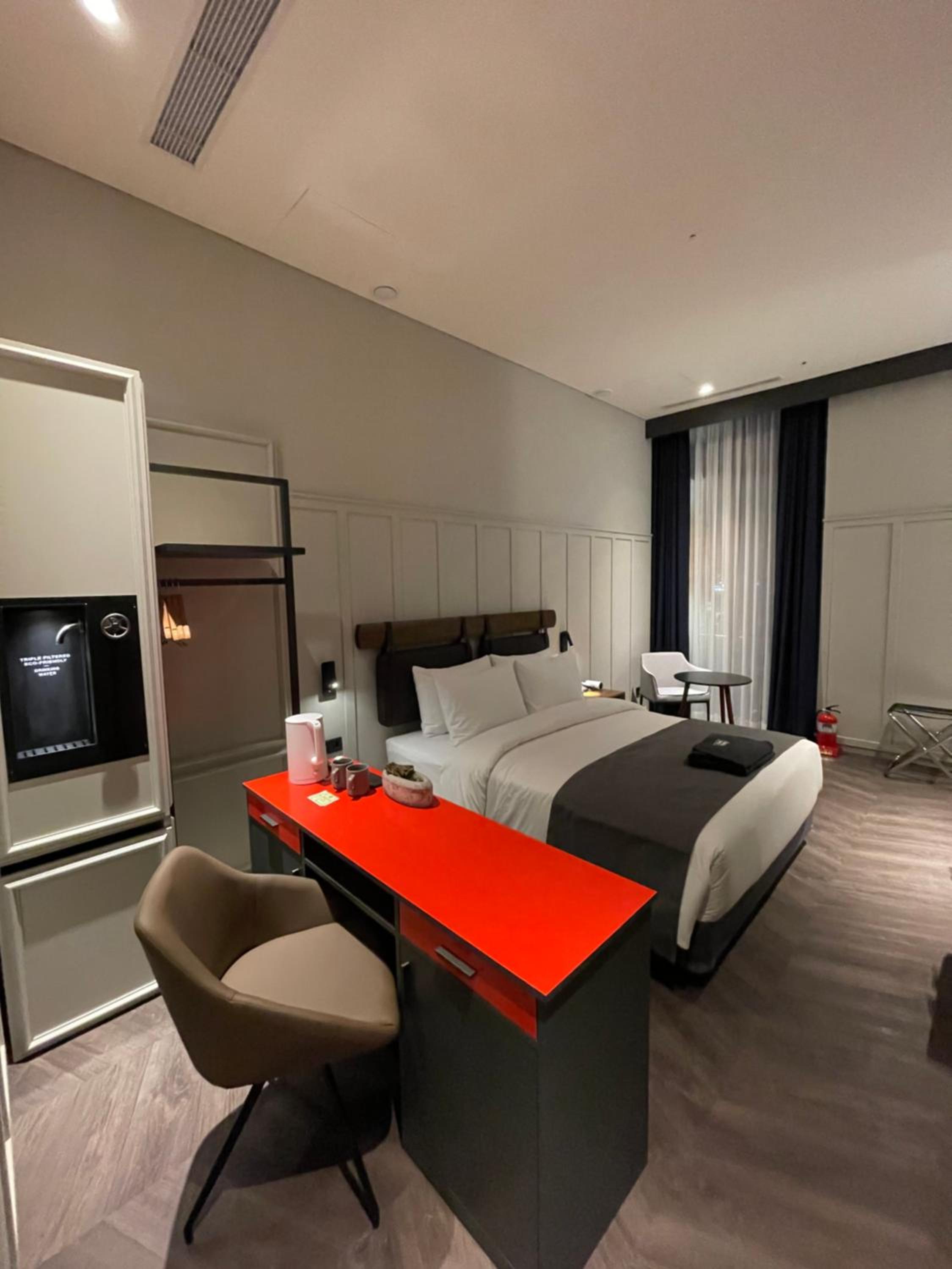 Suite Room- More than 7 nights, 2 times of room cleaning service per week