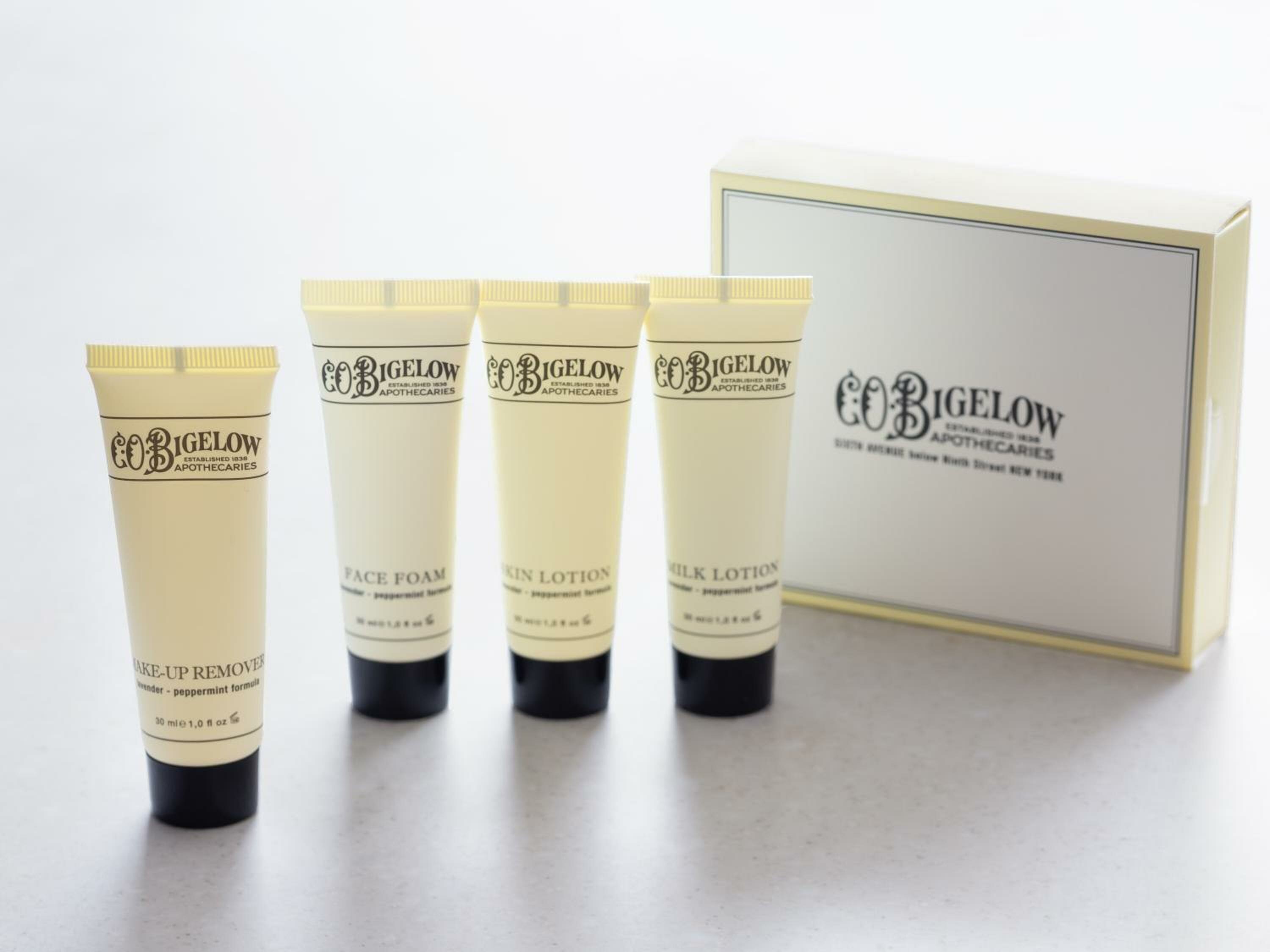 Special Offer - Residential Family Room with Lounge Access