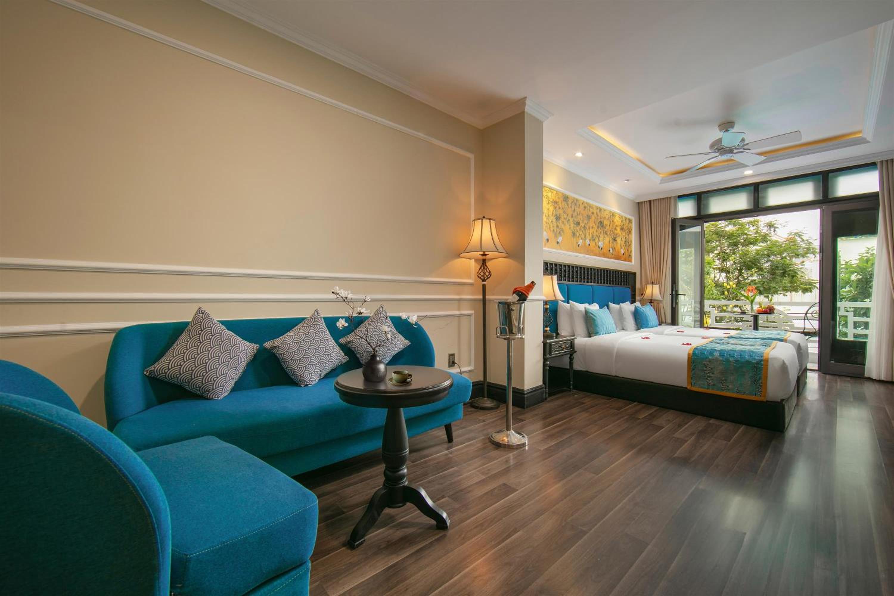 Suite Double/Twin With Balcony and Pool View