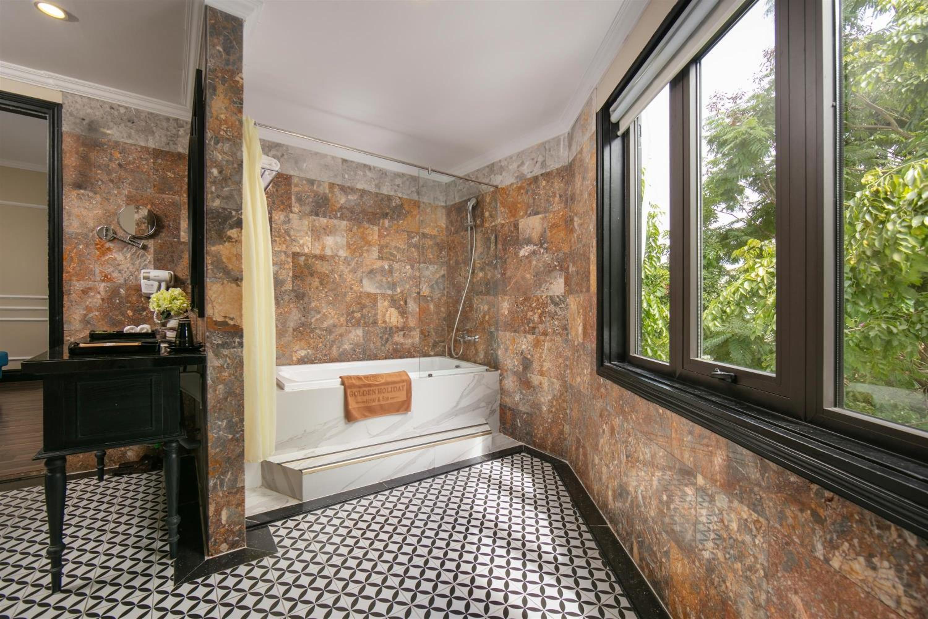 Suite Double/Twin With Balcony and Pool View