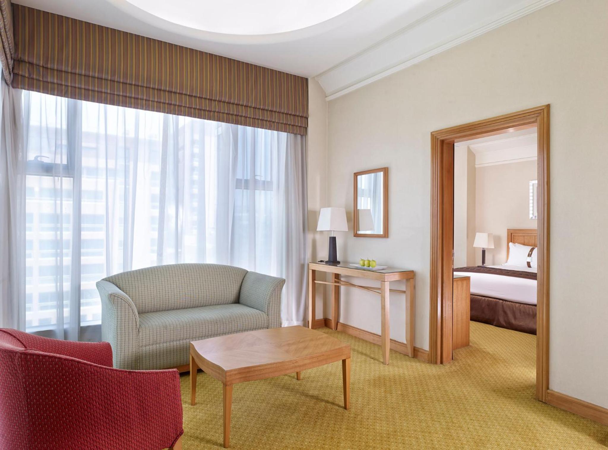 One-Bedroom King Suite