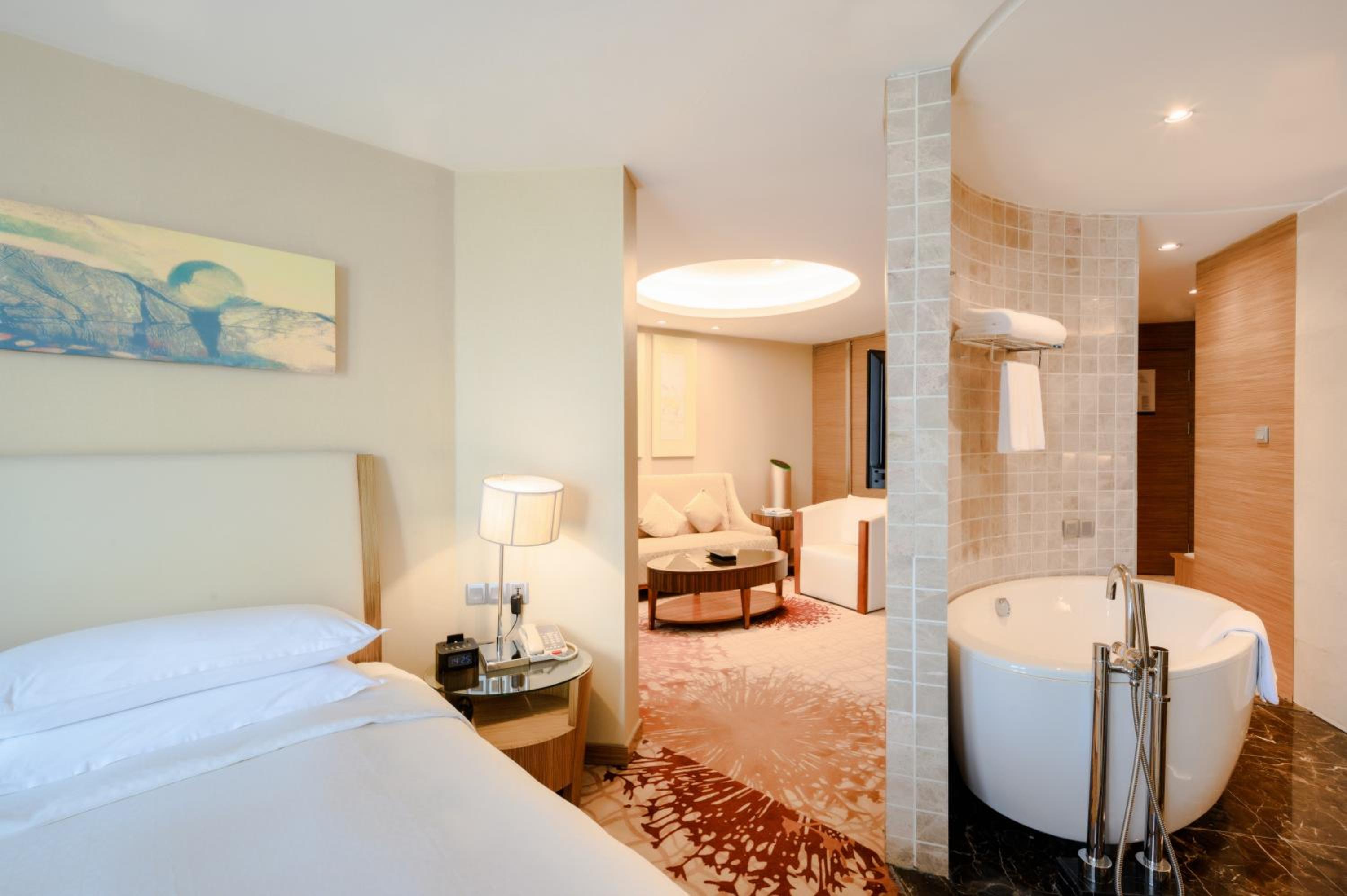 Superior Suite, 1 Bedroom Junior Suite, 1 King, City view