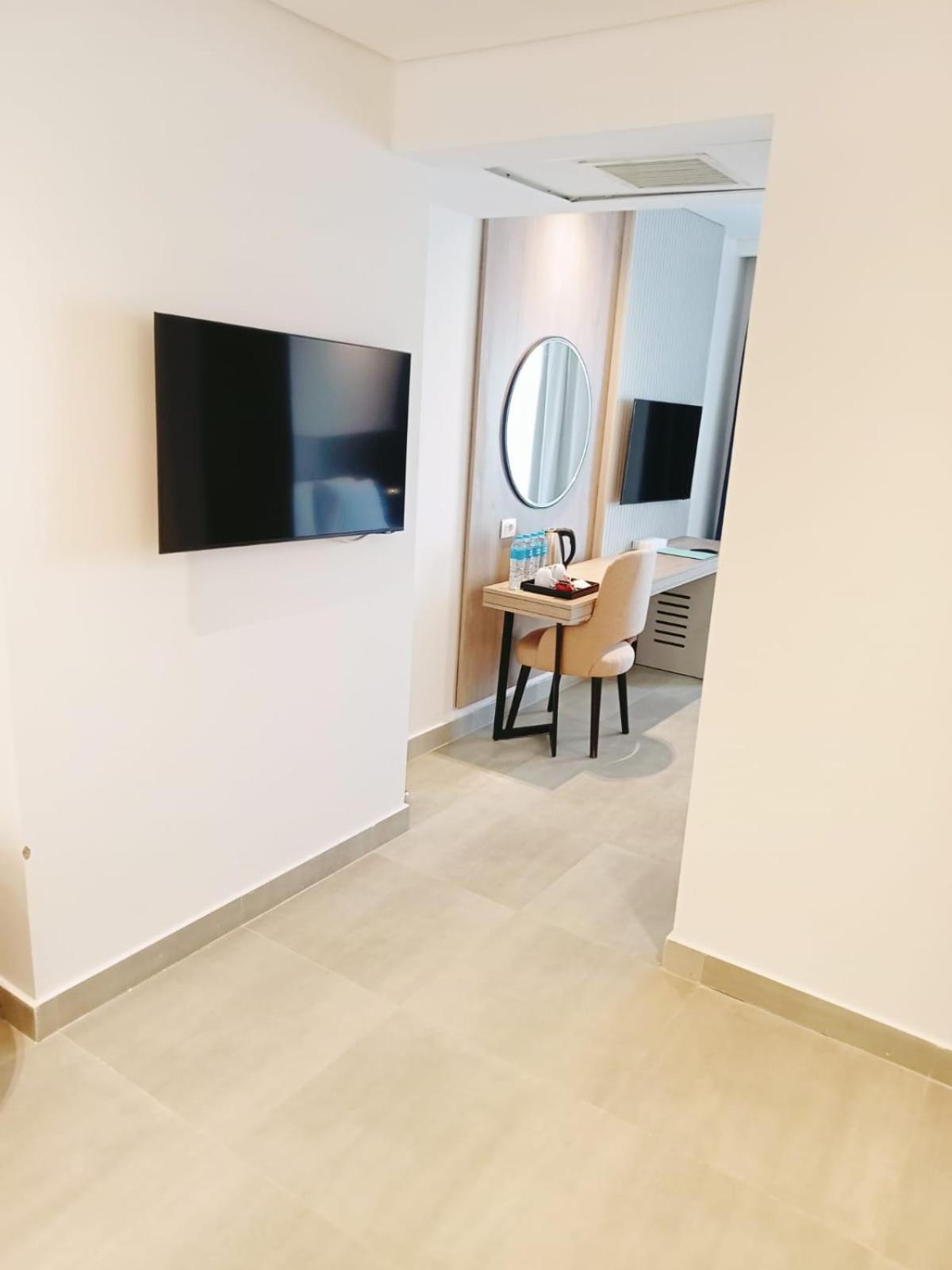 Family Bunk Bed Pool View