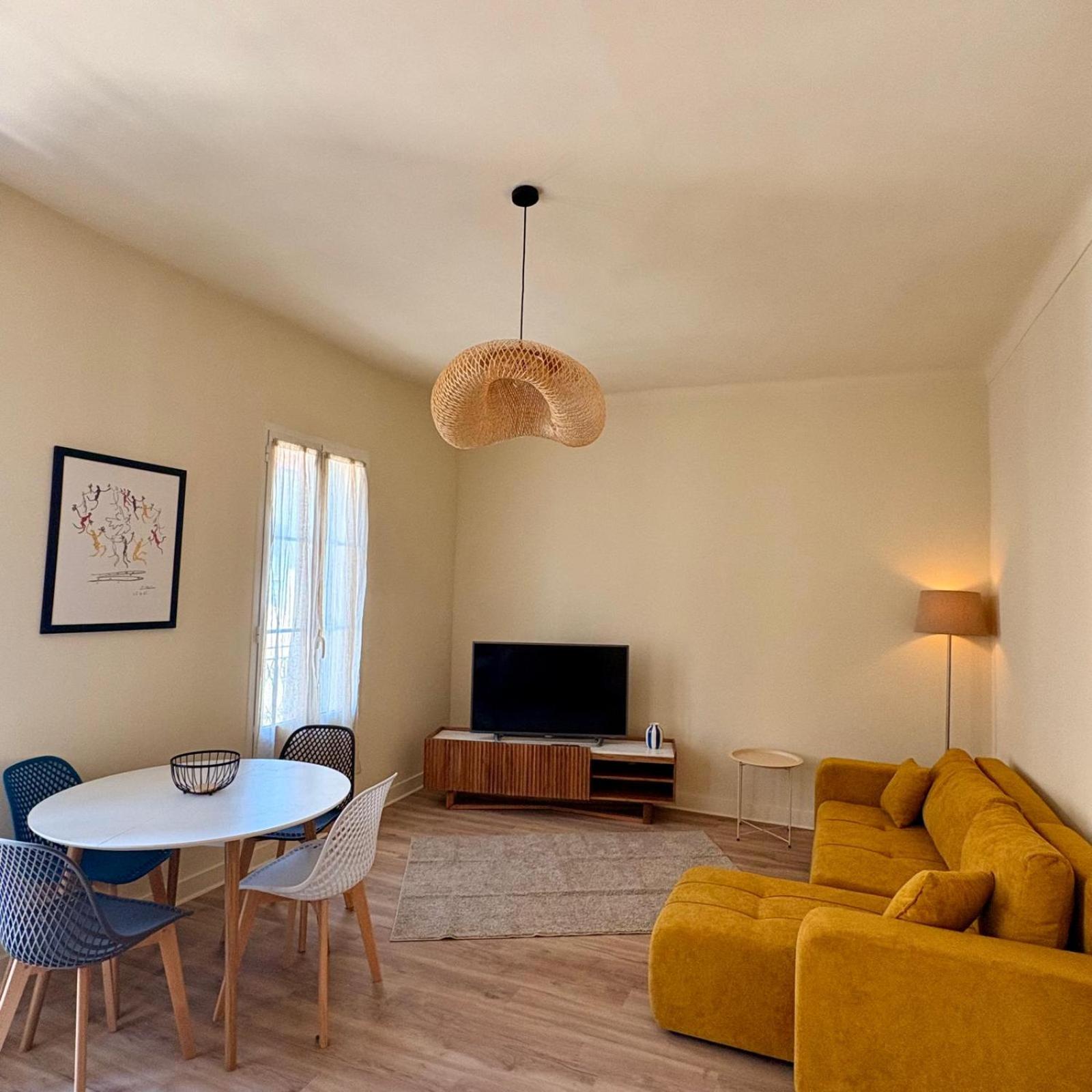 Family Two-Bedroom Apartment - No elevator- 4th floor