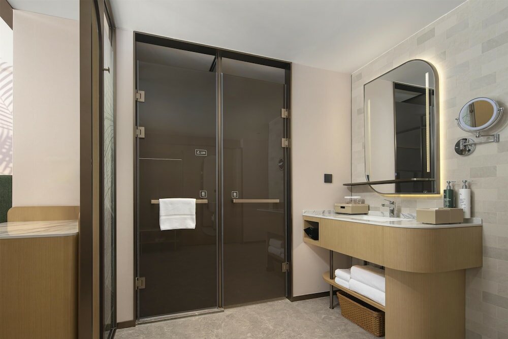 Superior Room, 1 King Bed