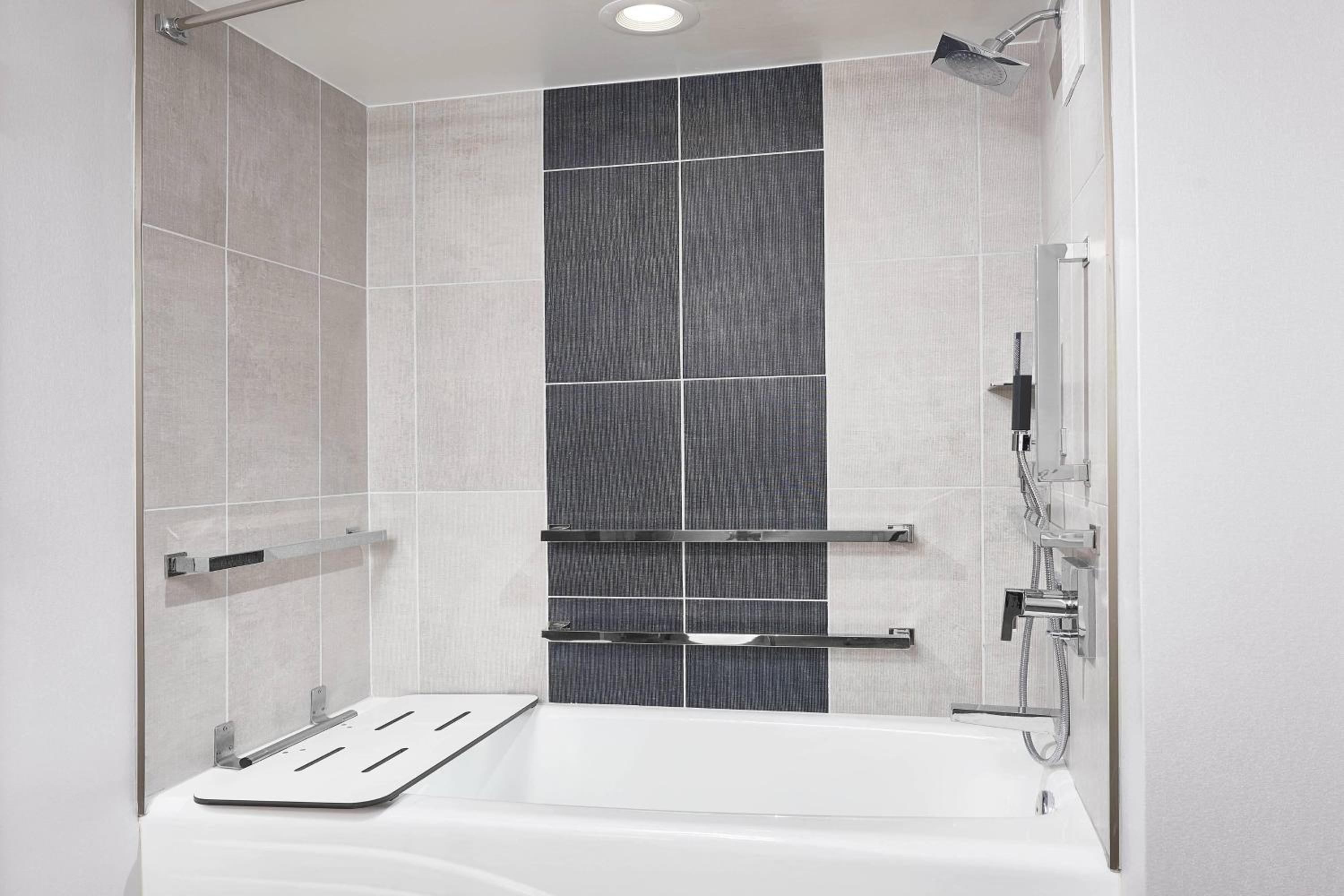 King Room - Hearing Accessible