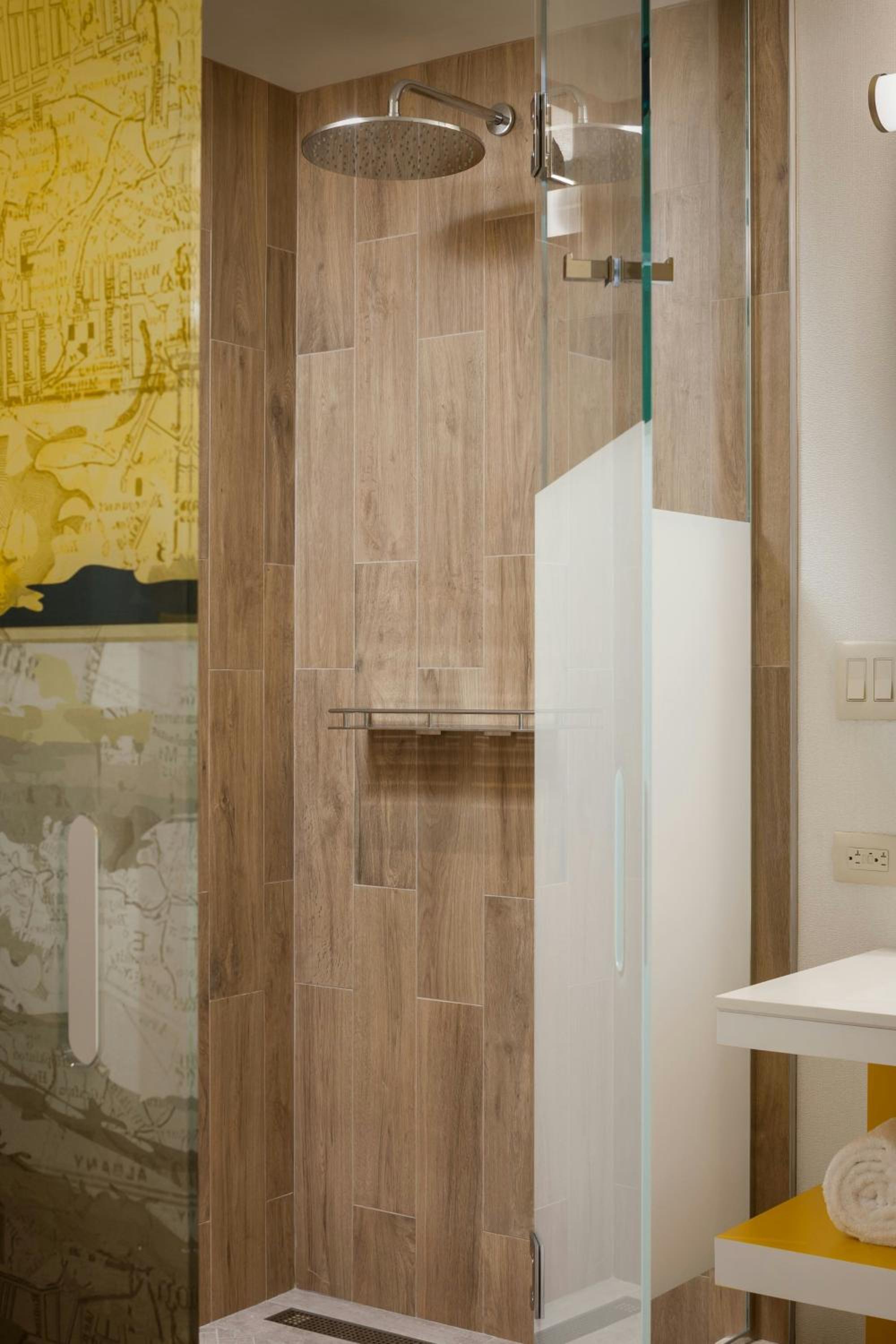 King Room with Roll-in Shower - Mobility and Hearing Accessible