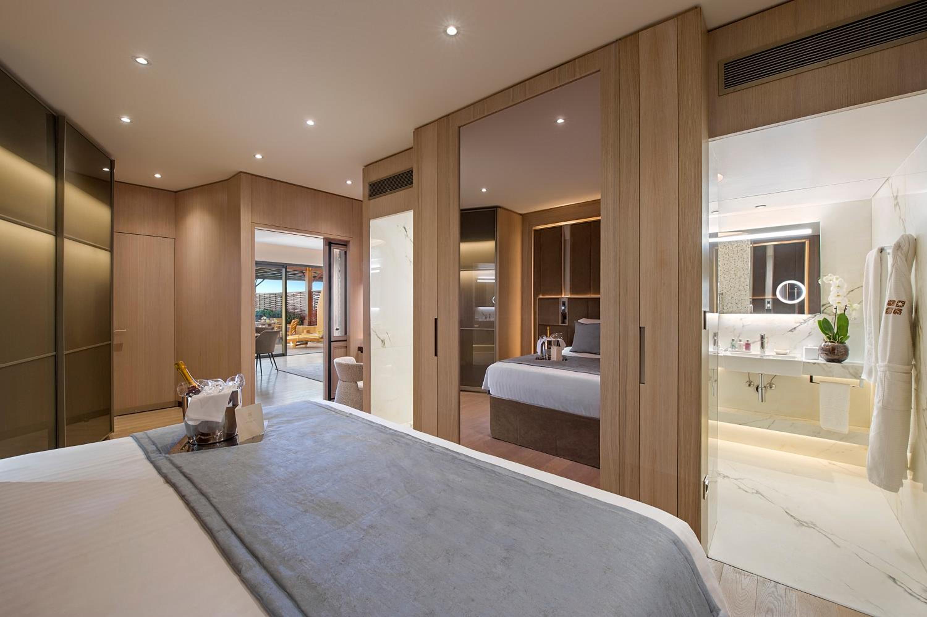 One bedroom luxury suite sea view