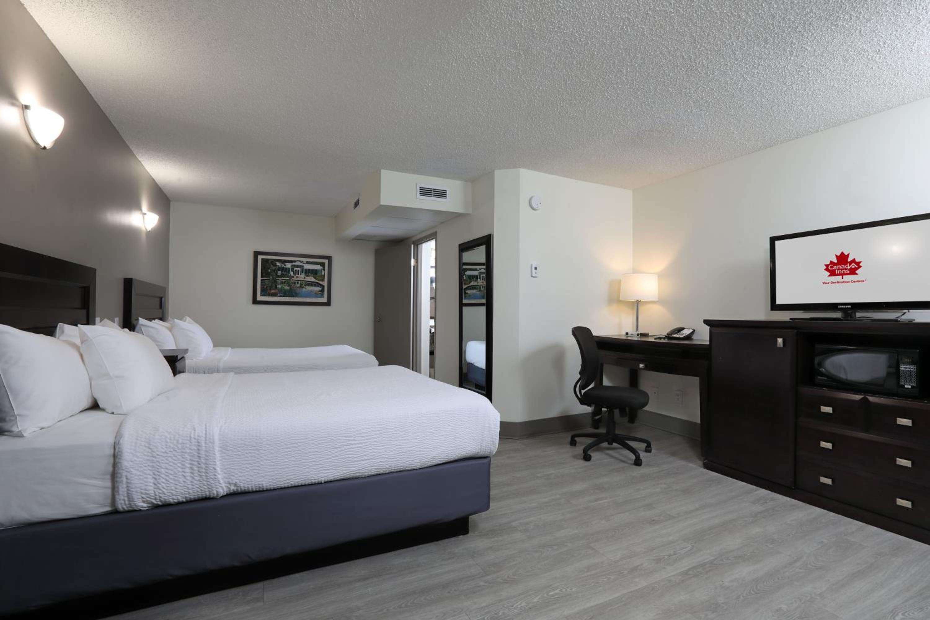 Deluxe Queen Room