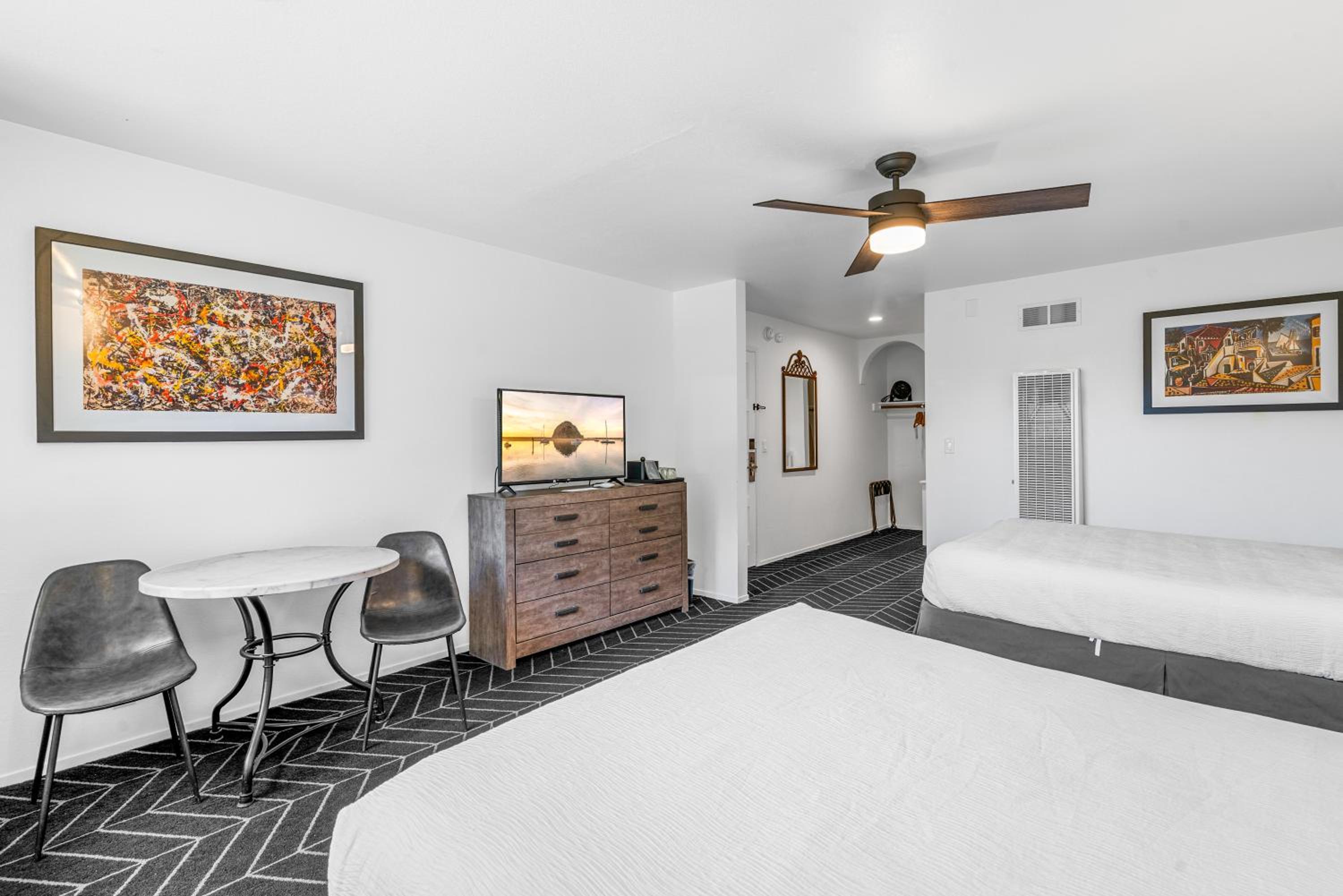 2 Queen Beds with Balcony, Non-Smoking