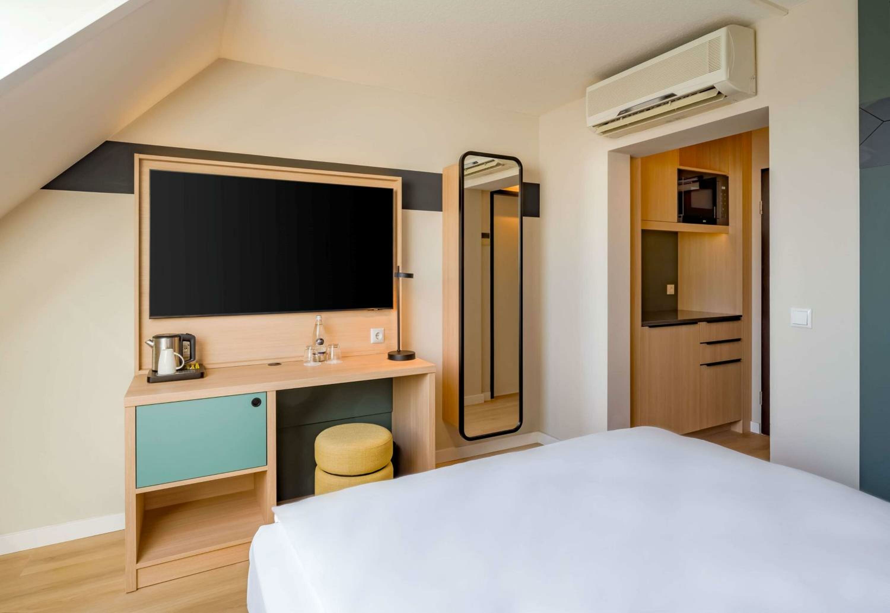 Queen Room with Kitchenette