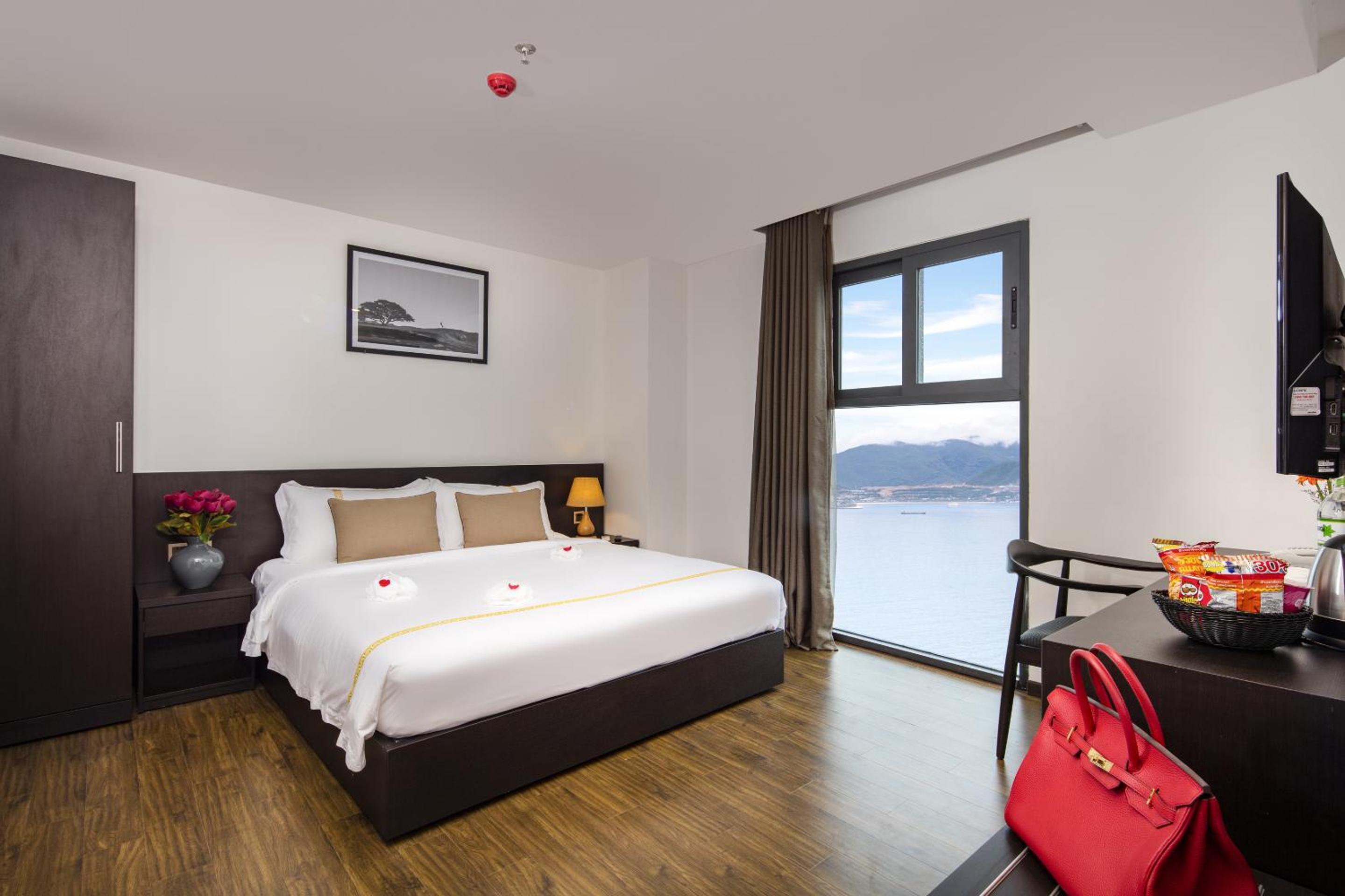 Deluxe Double Room with Sea View