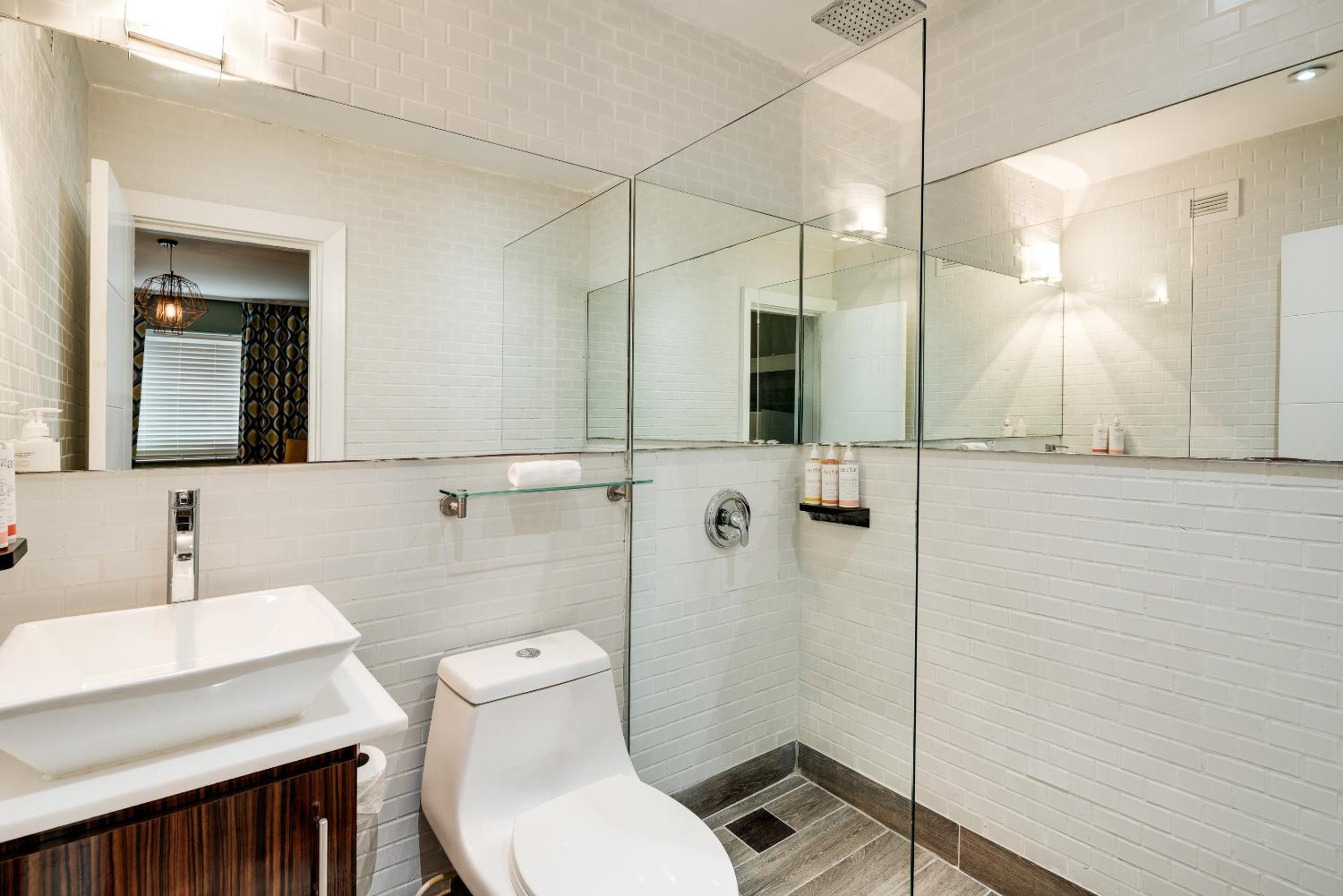 Double Bedroom City View