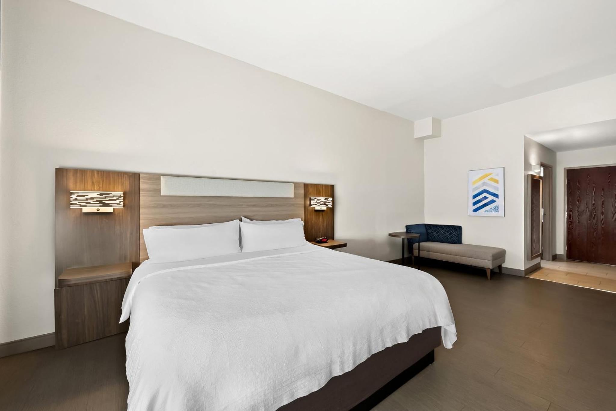 King Room - Mobility Access/Hearing Accessible