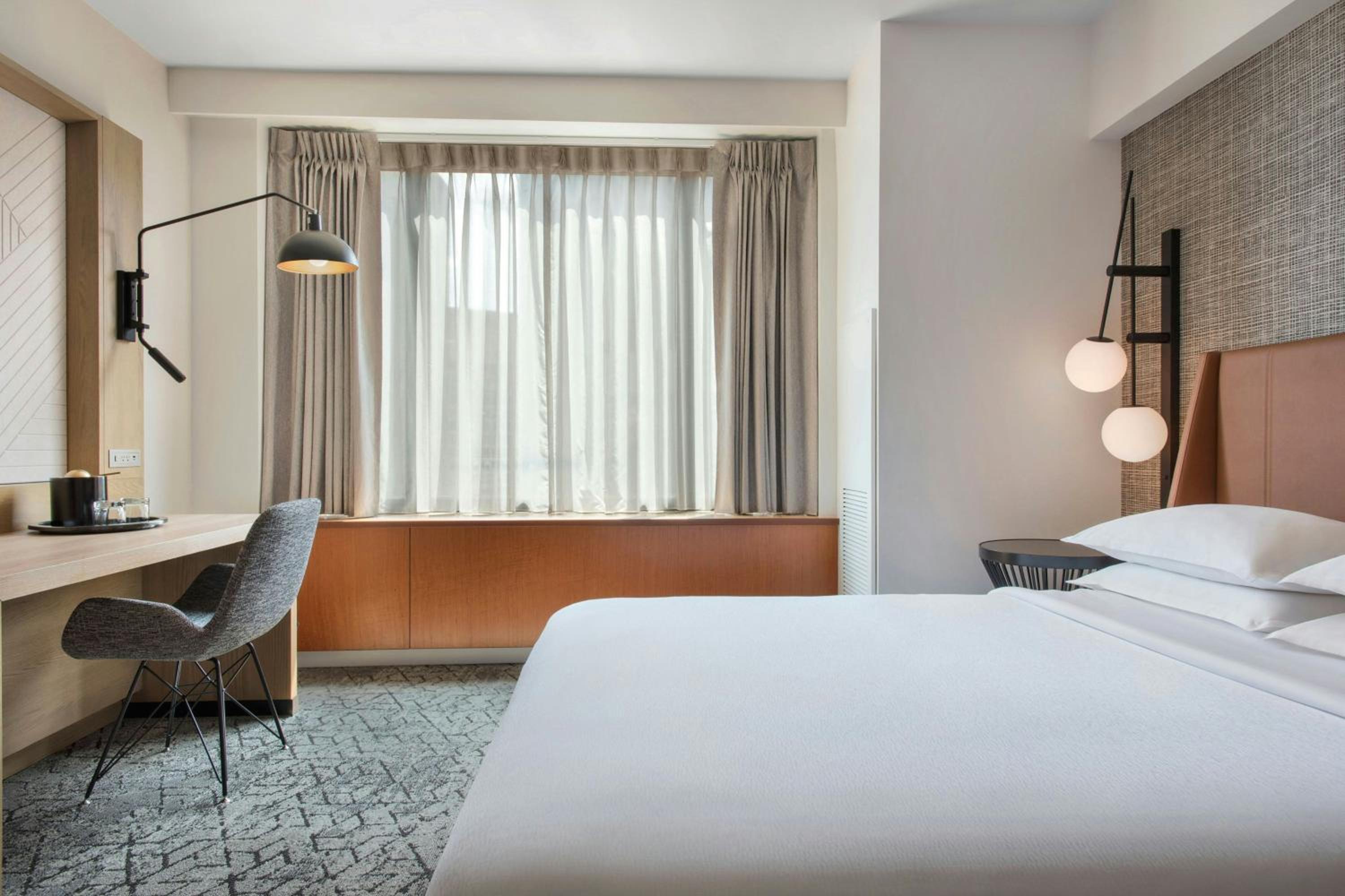 Queen Room - Hearing Accessible