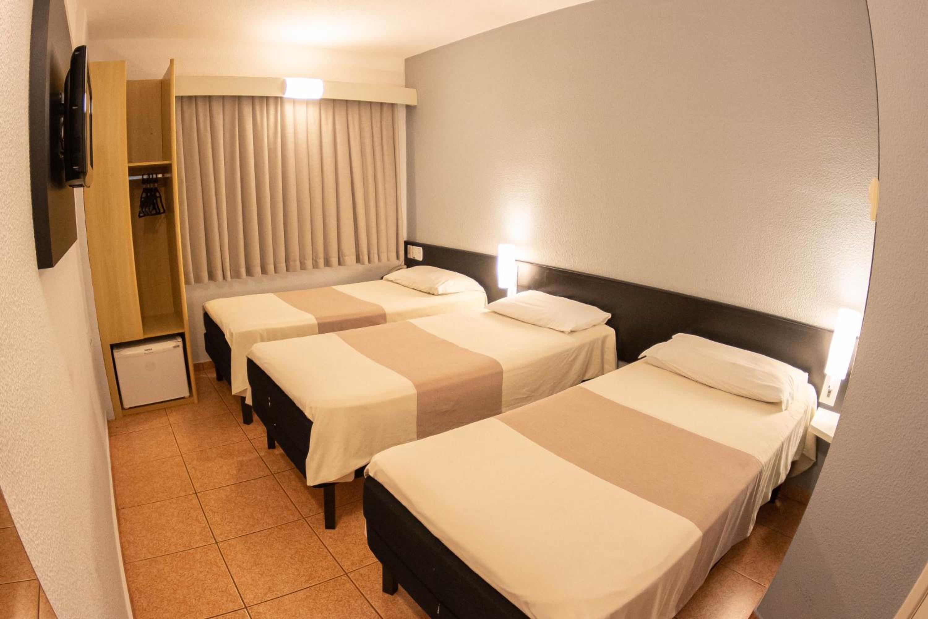 Apartment with Three Single Beds