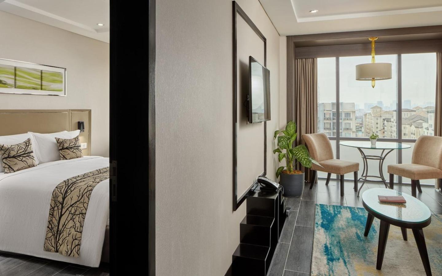 One Bedroom Suite with Living Room