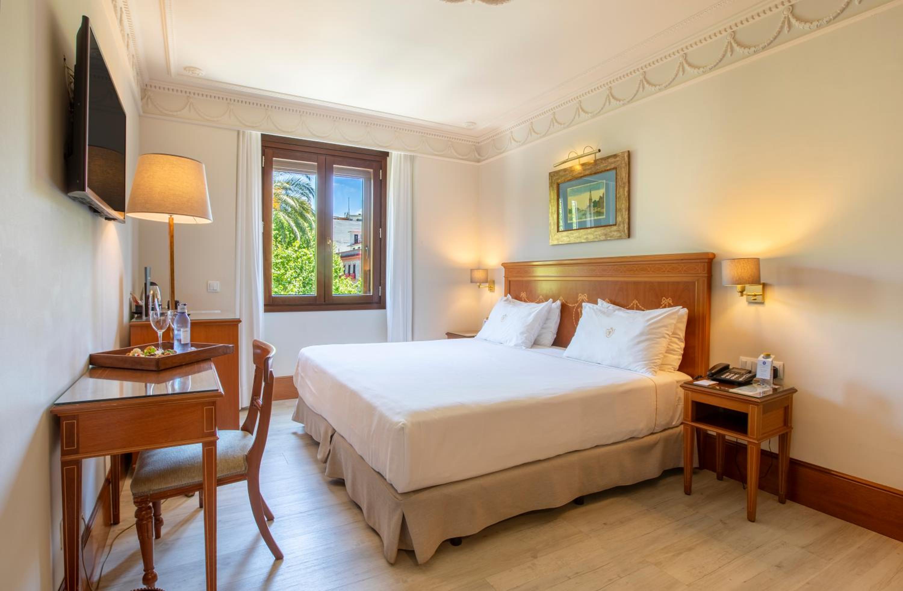 Double or Twin Room with City View