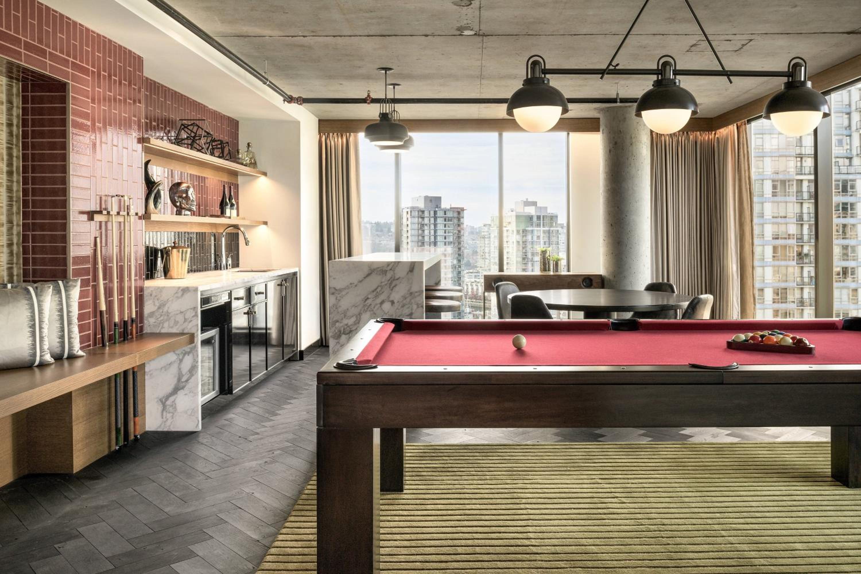 Two-Bedroom Bi-Level Suite with Fireplace - High Floor