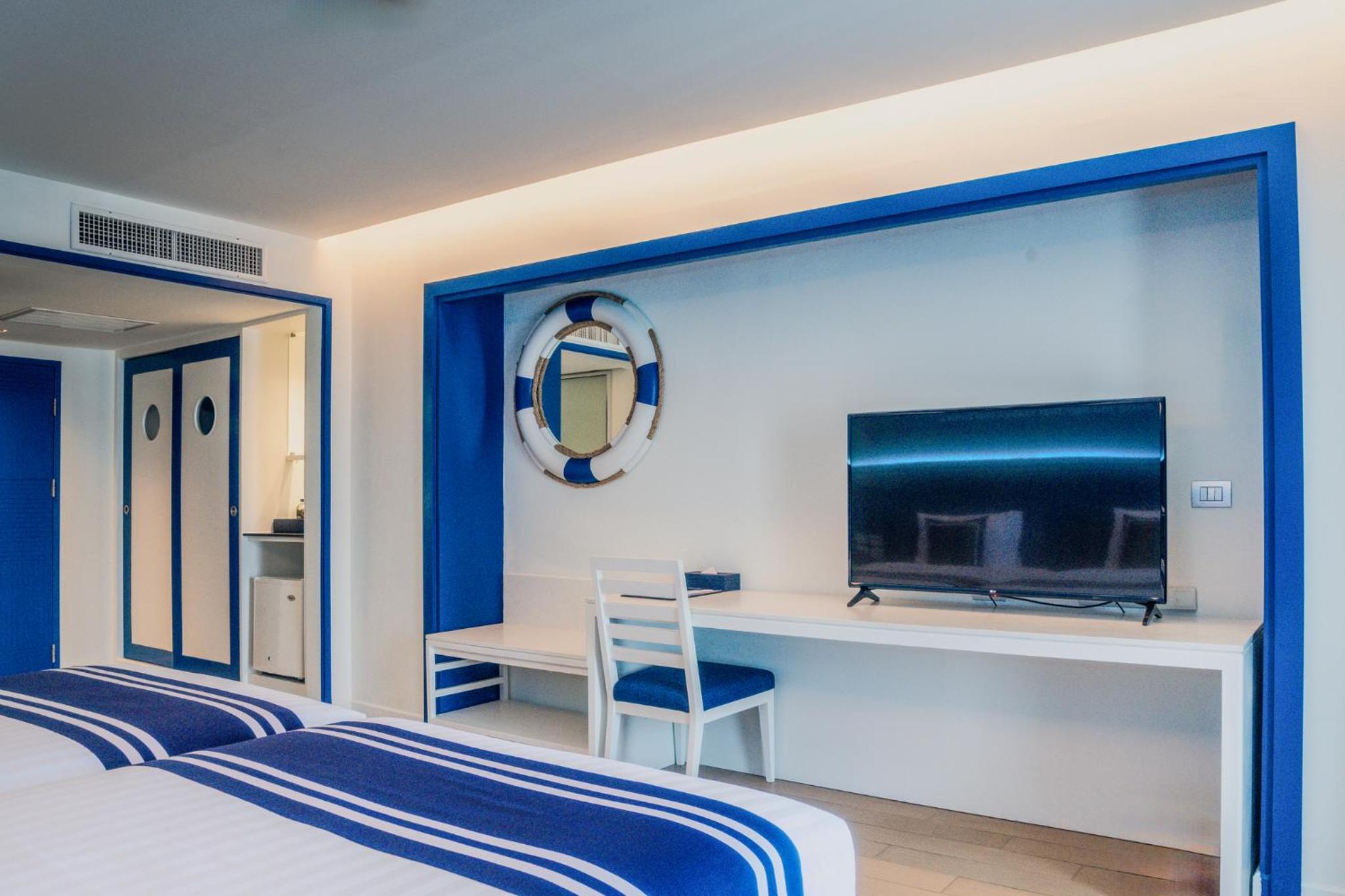 Deluxe Room Twin Bed including Coco Play and Pool 