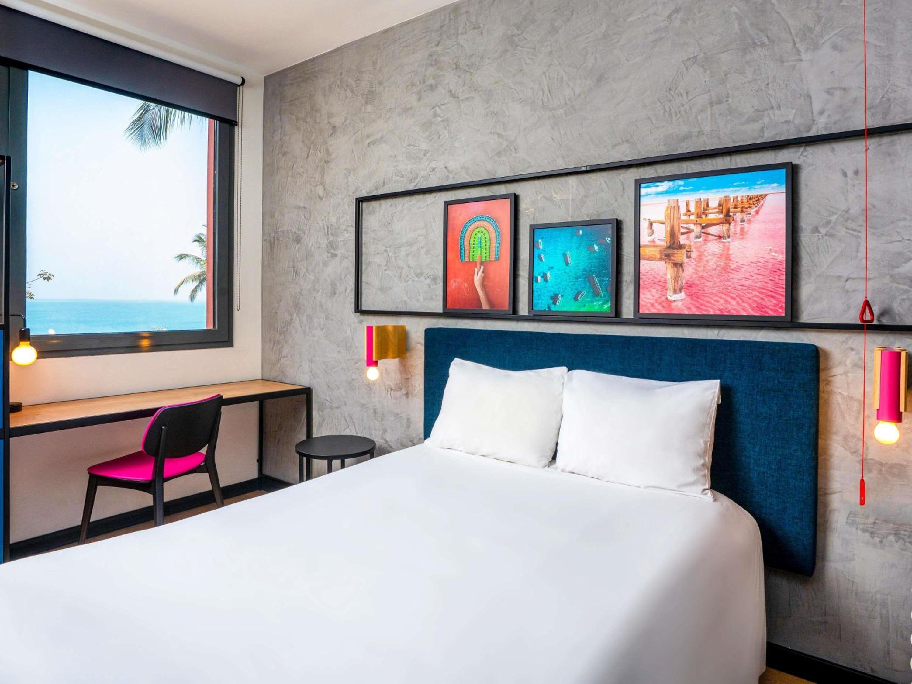 Standard Room With One Double Bed - Sea Side