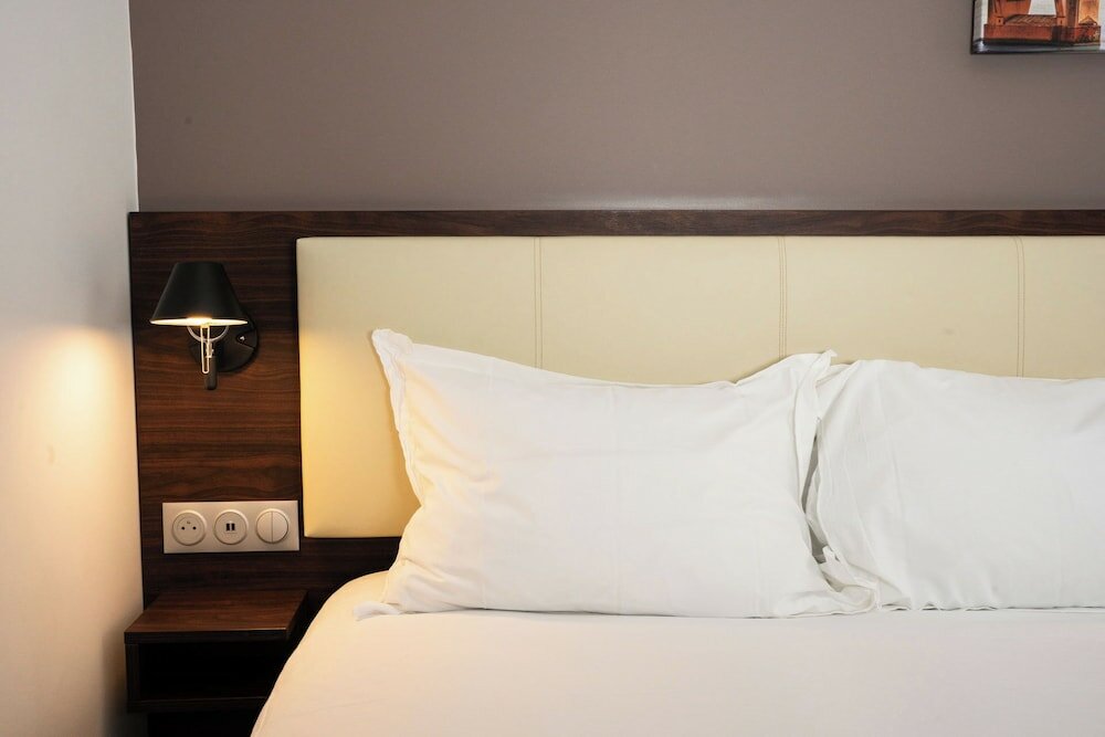 Standard Room, 1 Queen Bed with Sofa bed, Air conditioning (+ Sofa)