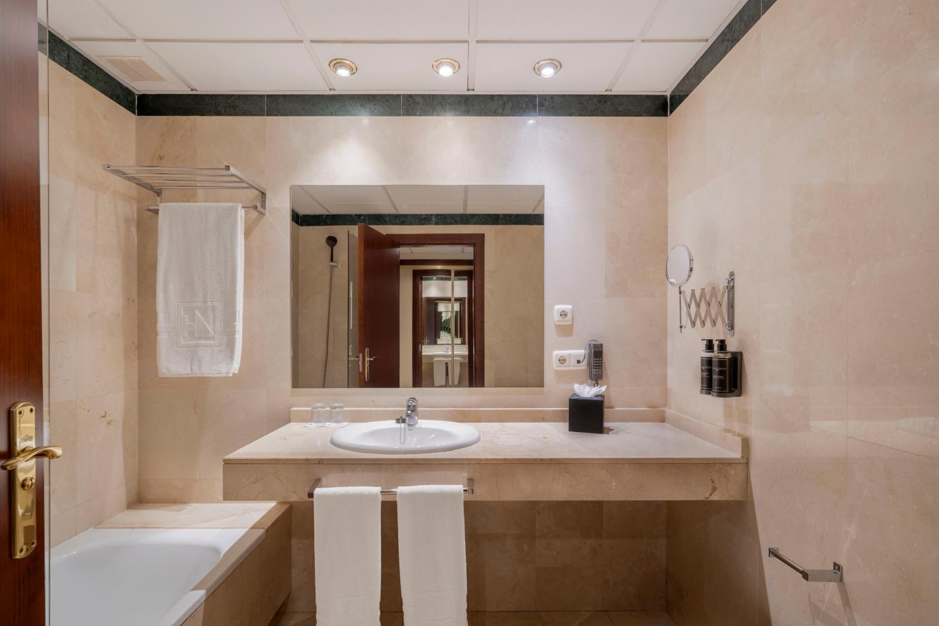 Double or Twin Room (1-2 Adults)