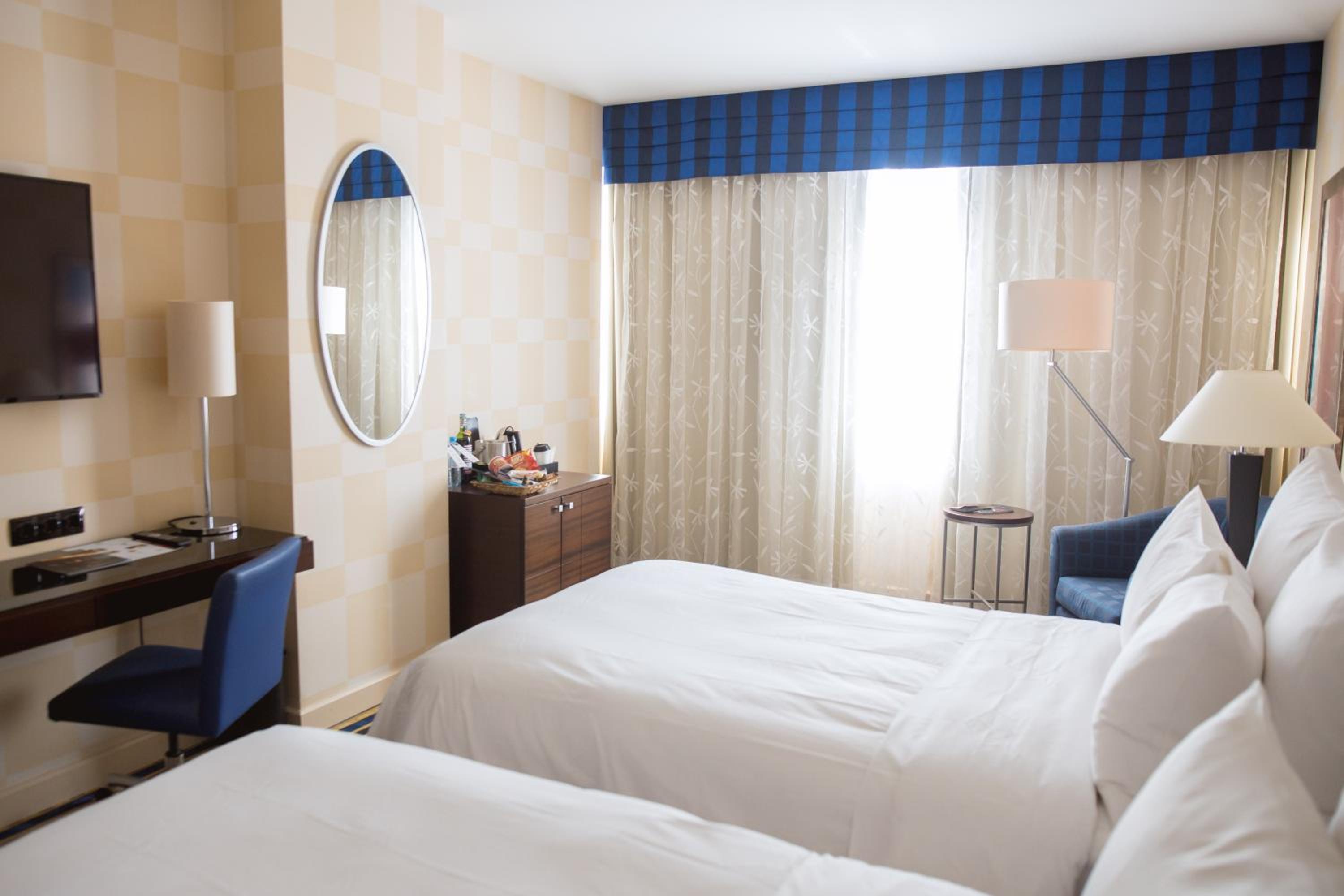 Club Room 2 Double beds Club Lounge Access