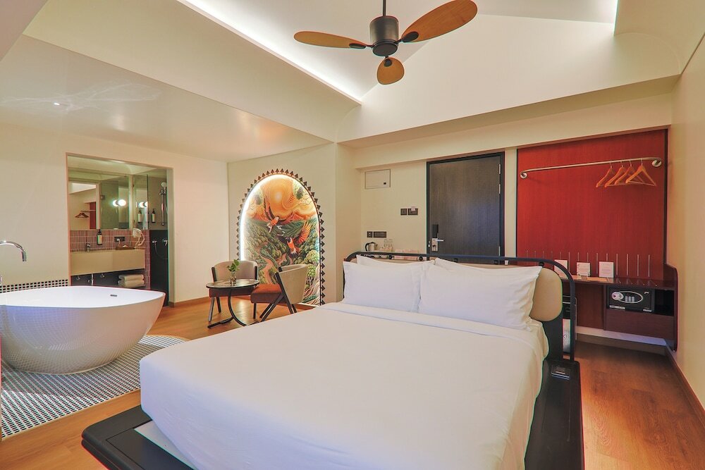 Treepie - Superior Room with Bathtub