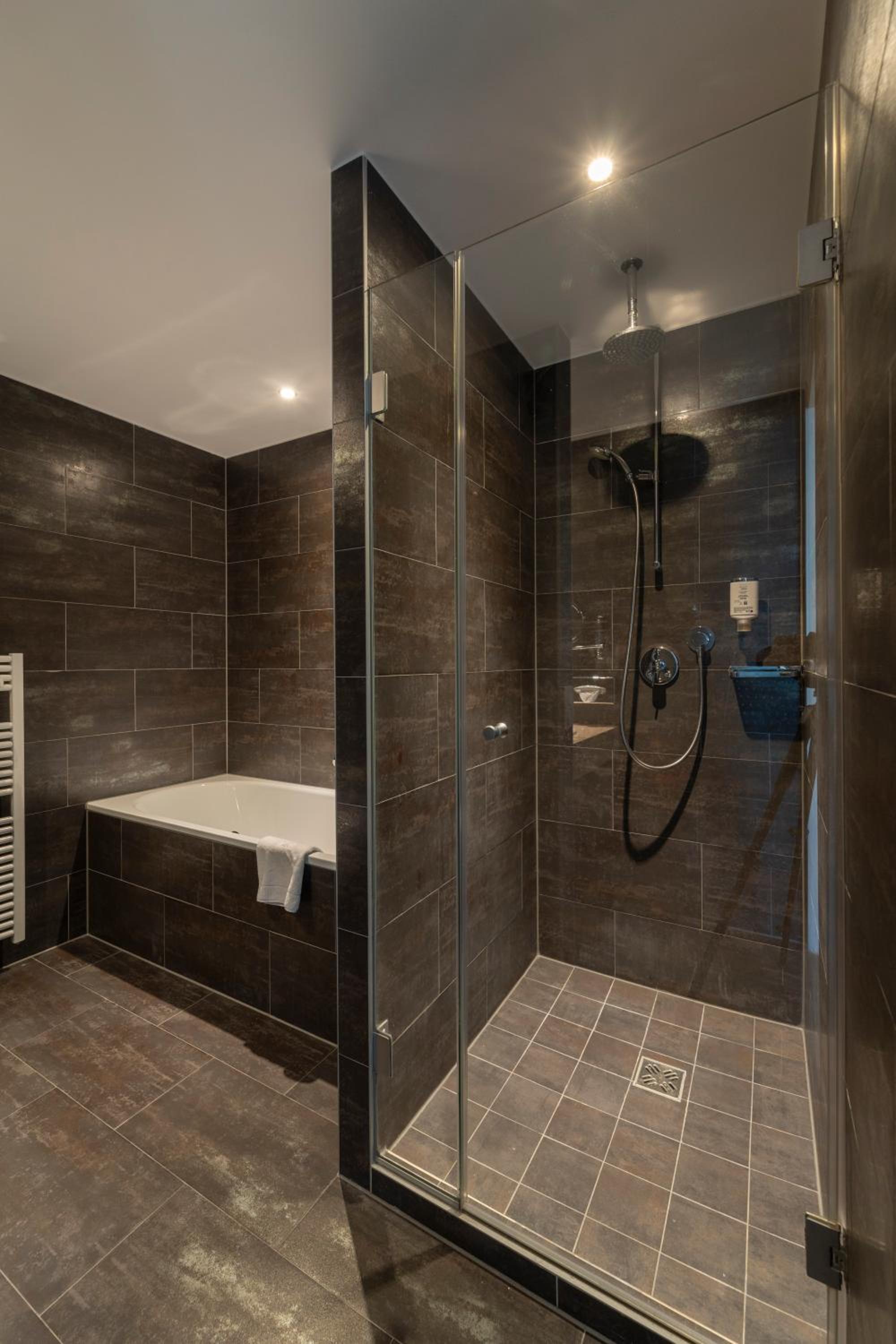 One-Bedroom Apartment with Balcony