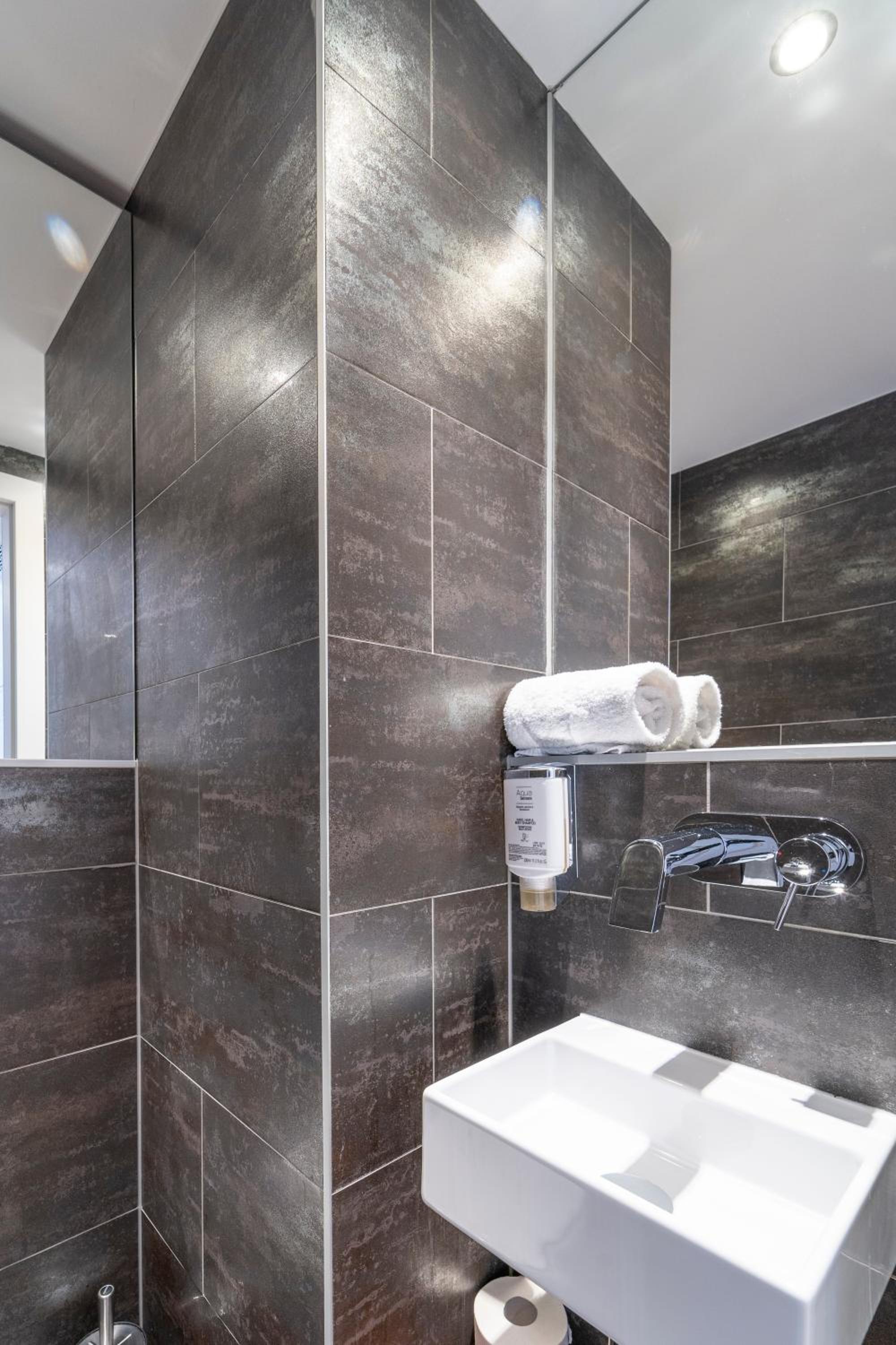 One-Bedroom Apartment with Balcony