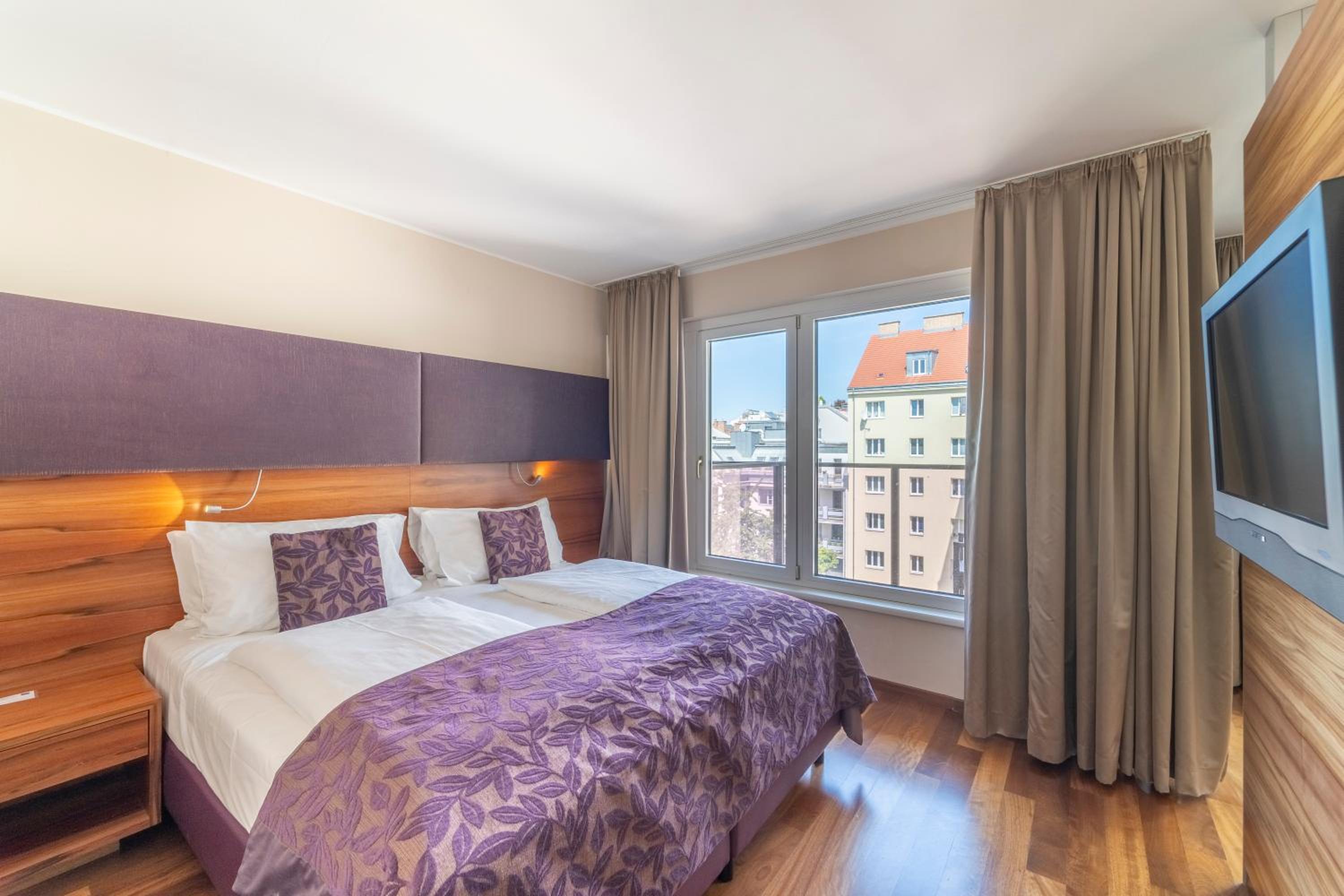 One-Bedroom Apartment with Balcony